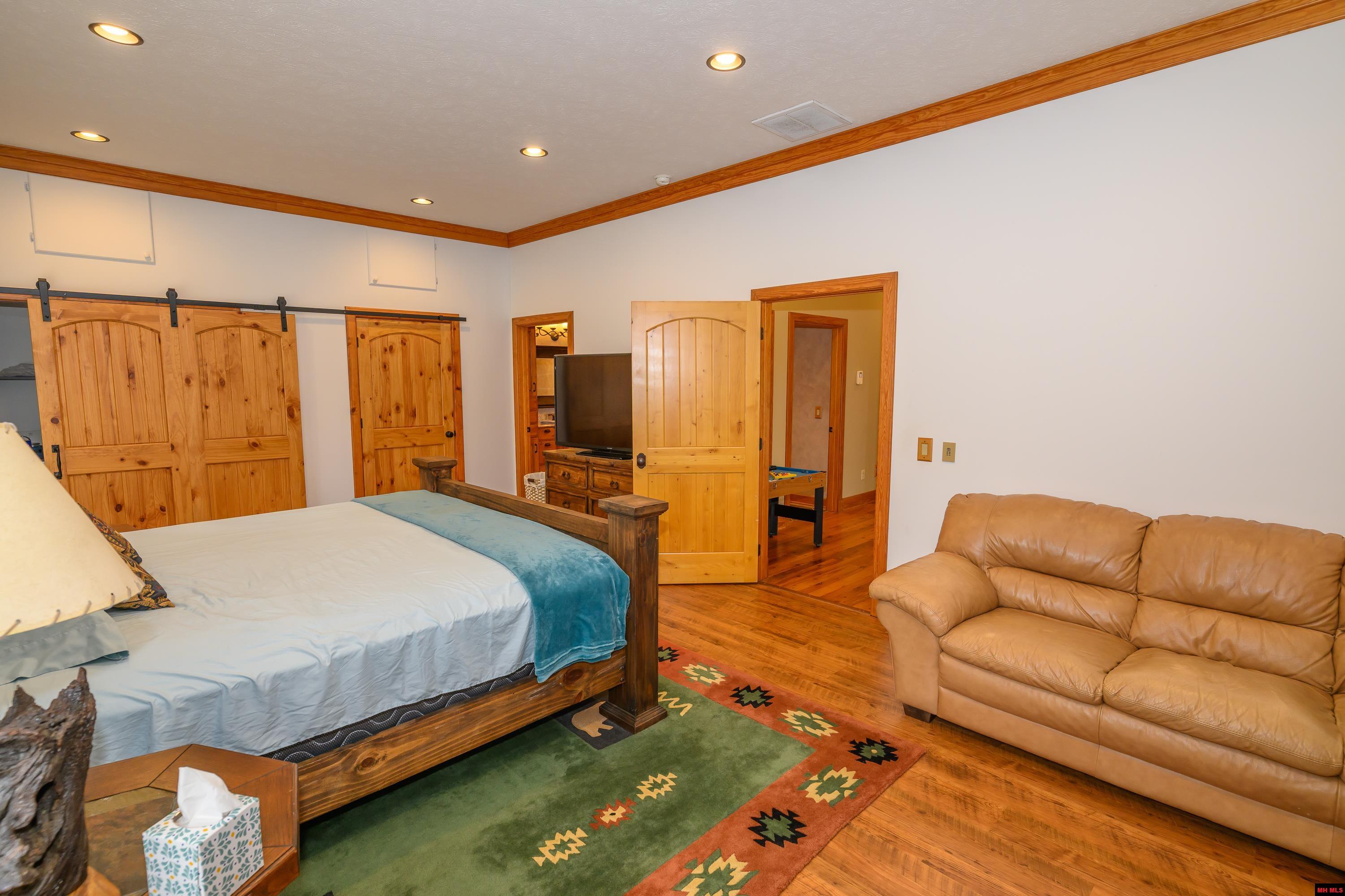 273 Golden Star Lane