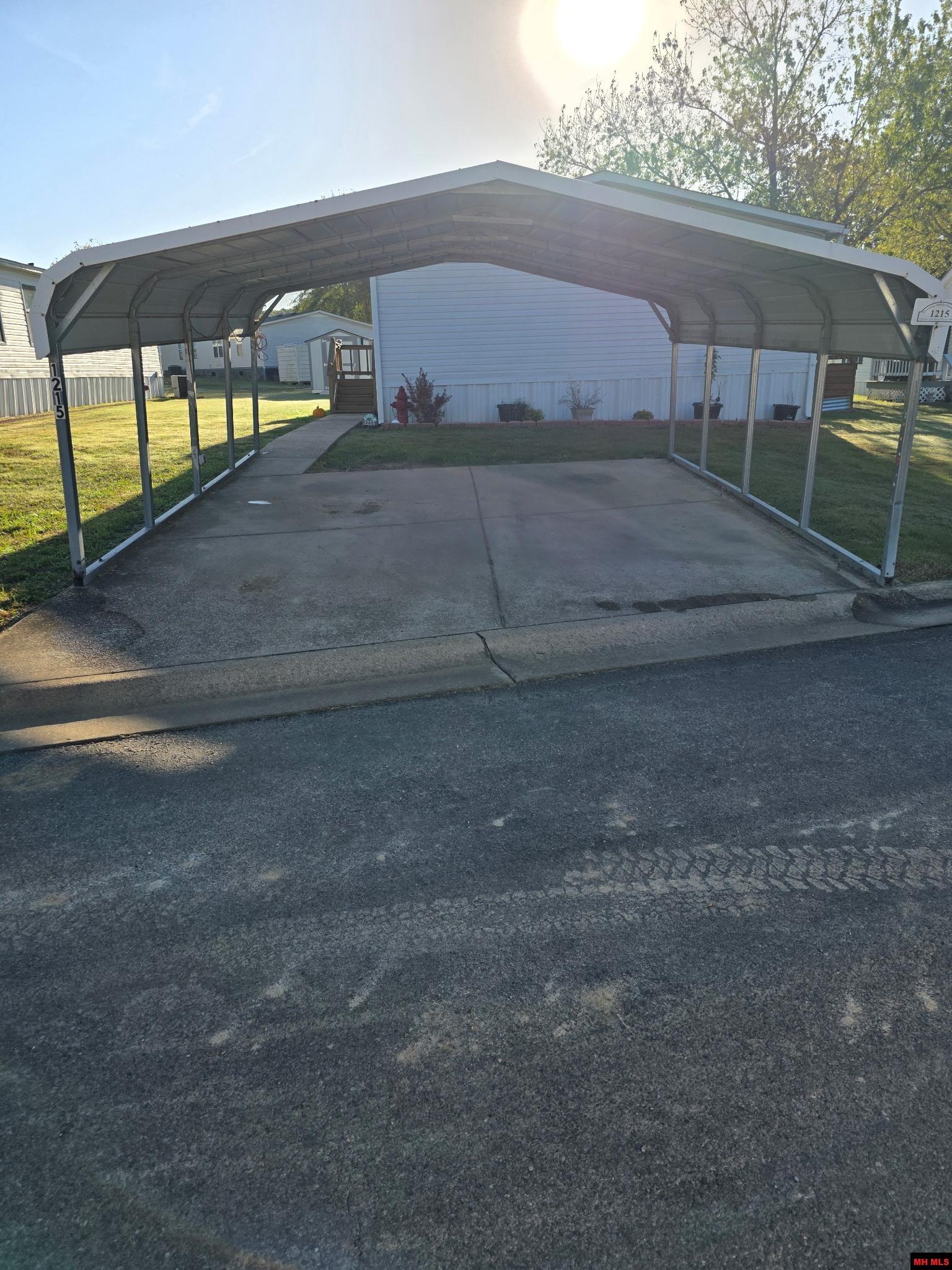 1215 Glenbriar Court