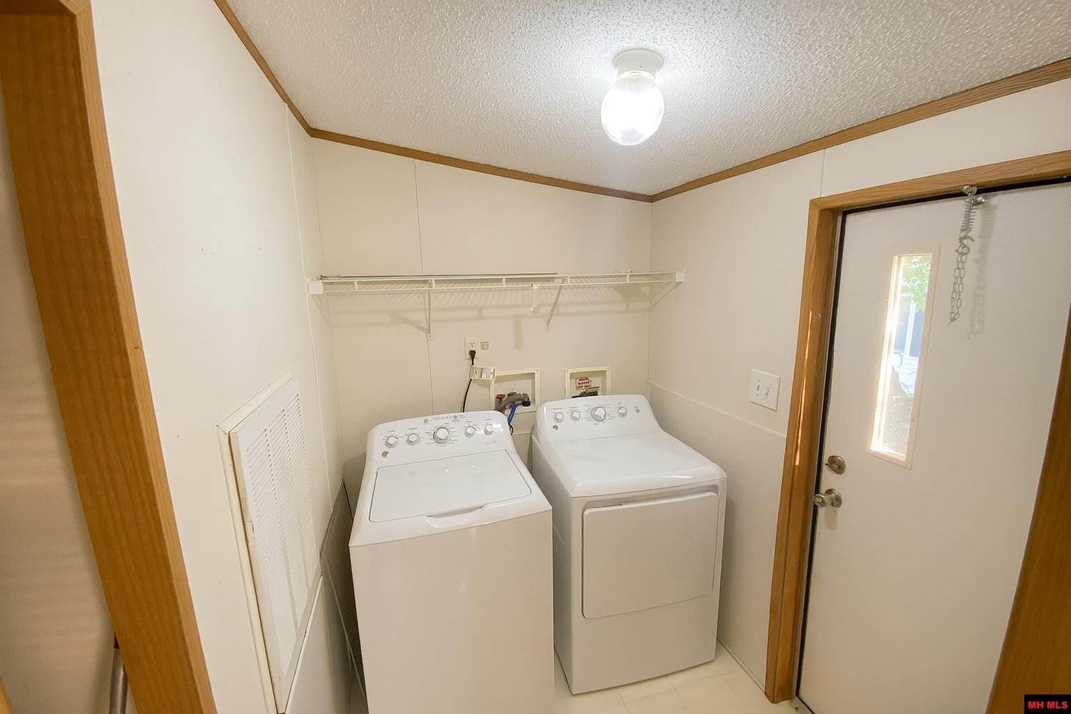 1215 Glenbriar Court