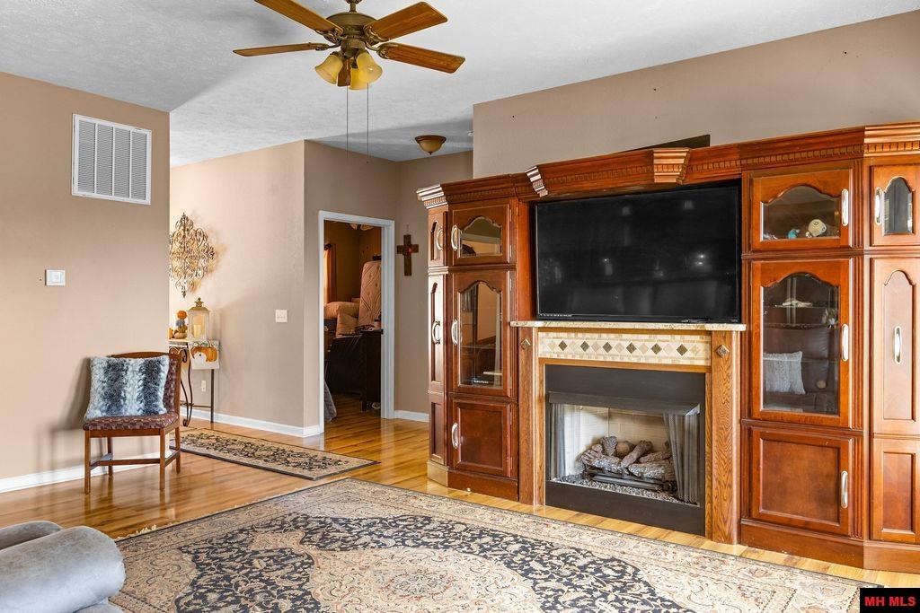 2783 CR 69 Mountain Home, AR