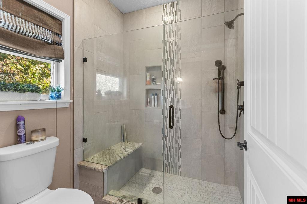 2783 CR 69 Mountain Home, AR