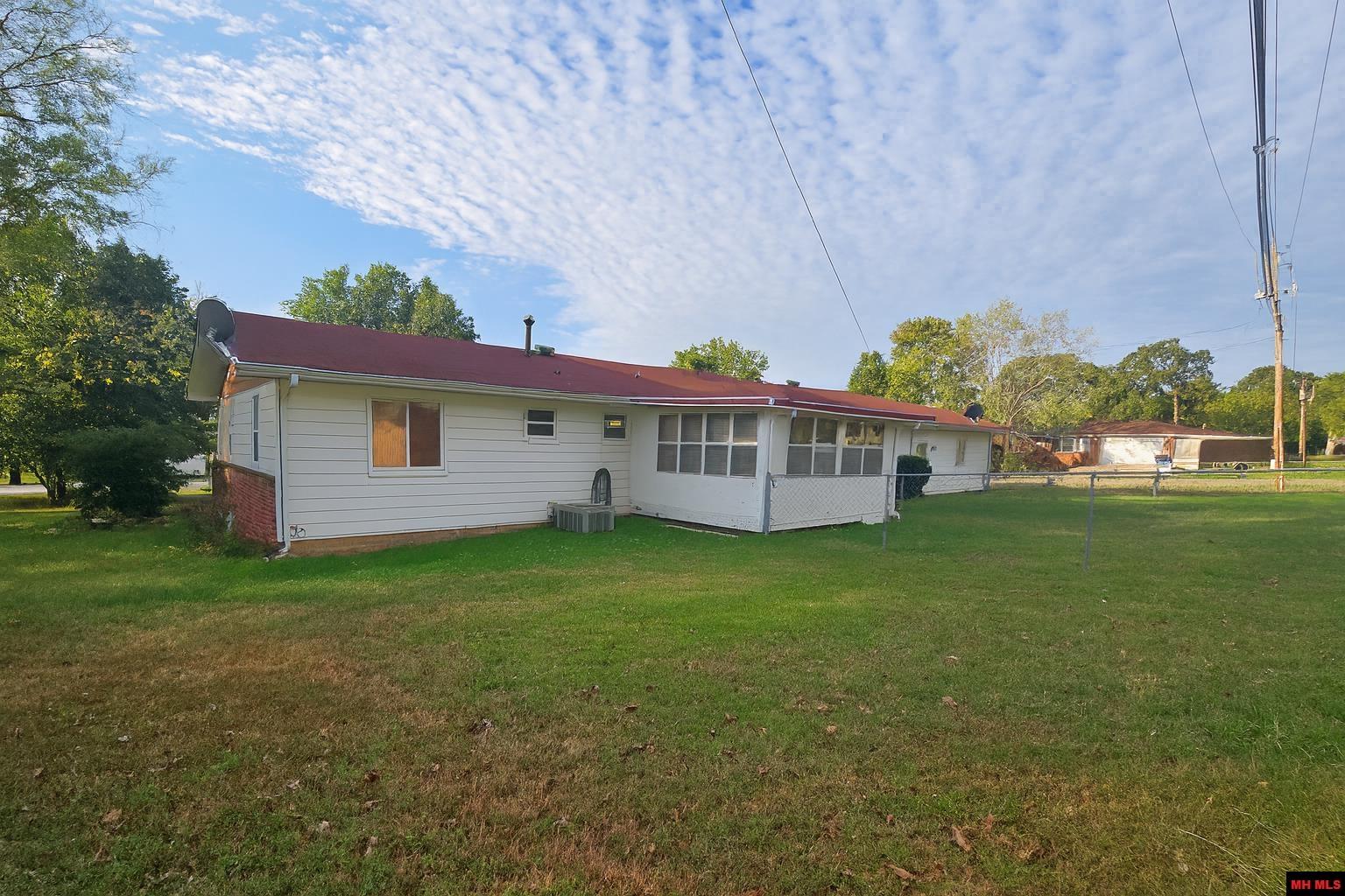 608 Broadmoor Circle