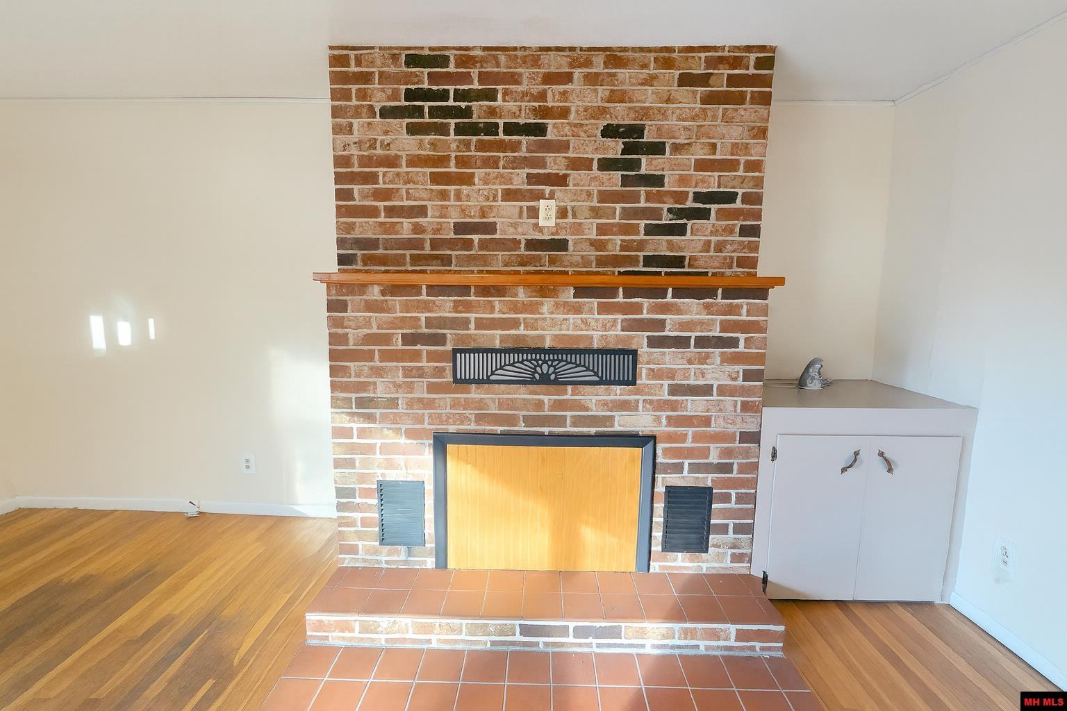 608 Broadmoor Circle