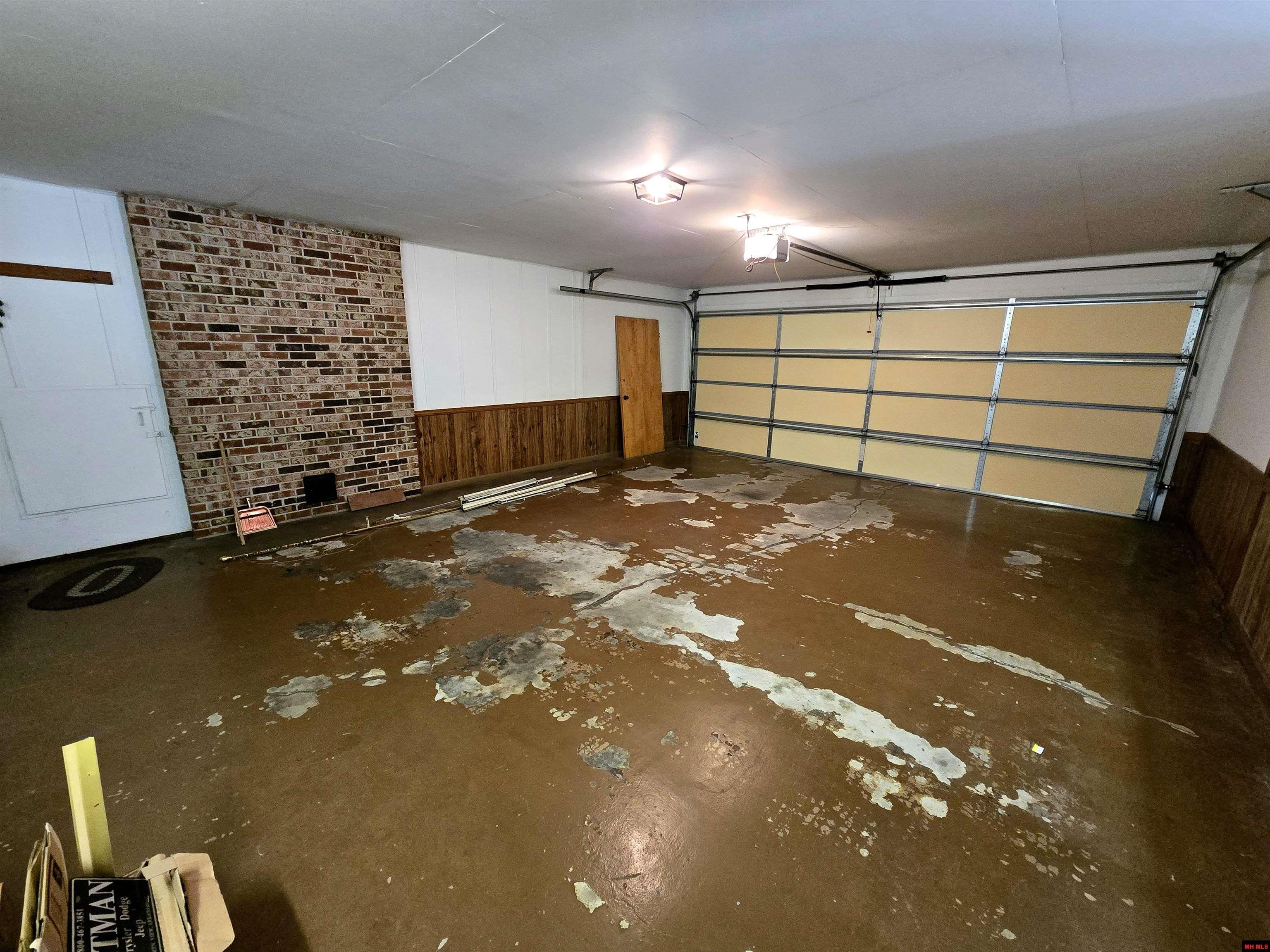 608 Broadmoor Circle