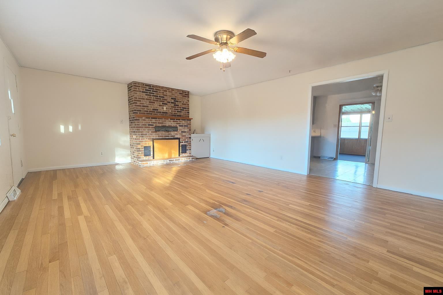 608 Broadmoor Circle