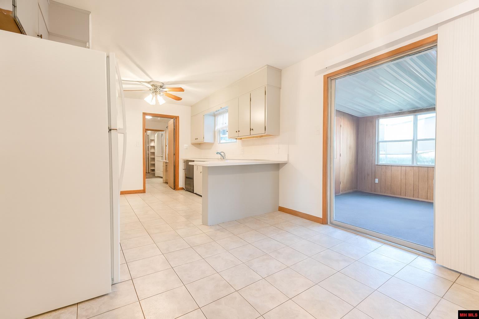 608 Broadmoor Circle