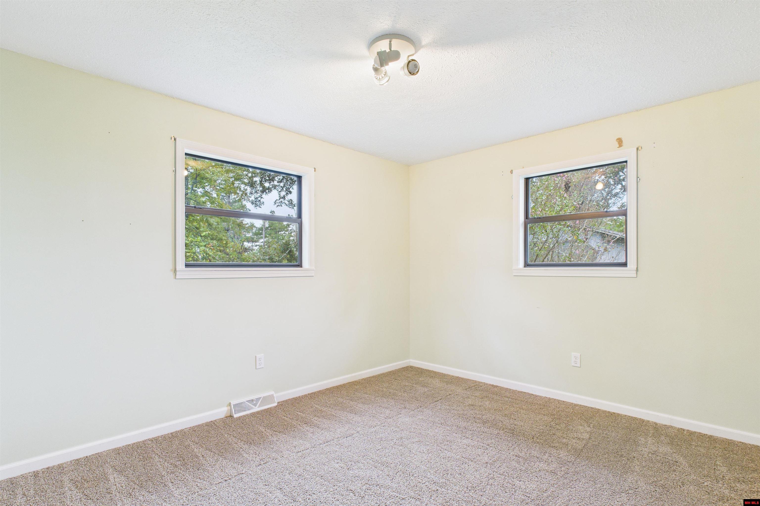 281 Sunrise Heights Circle