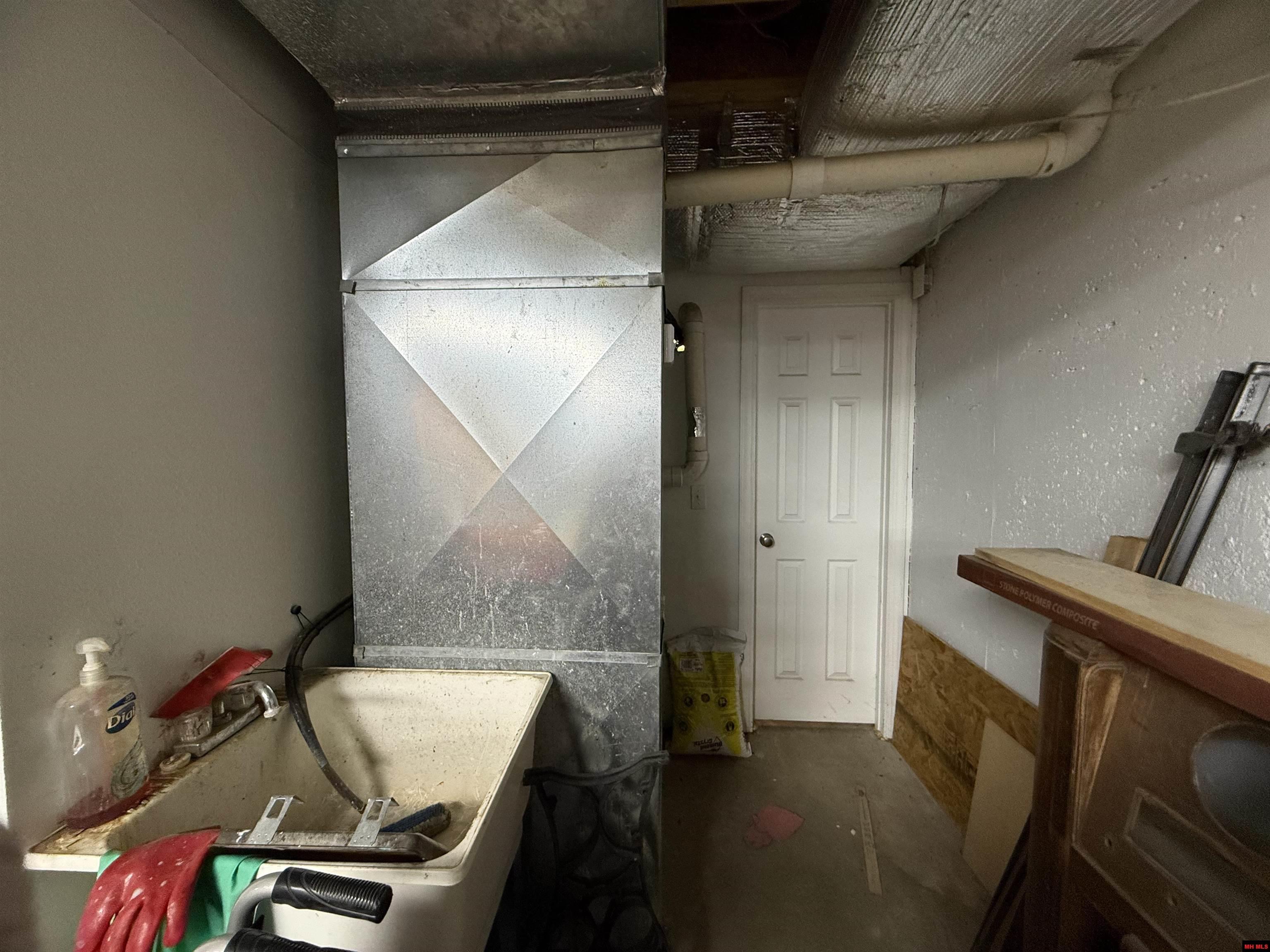 7584 Private Road 2453