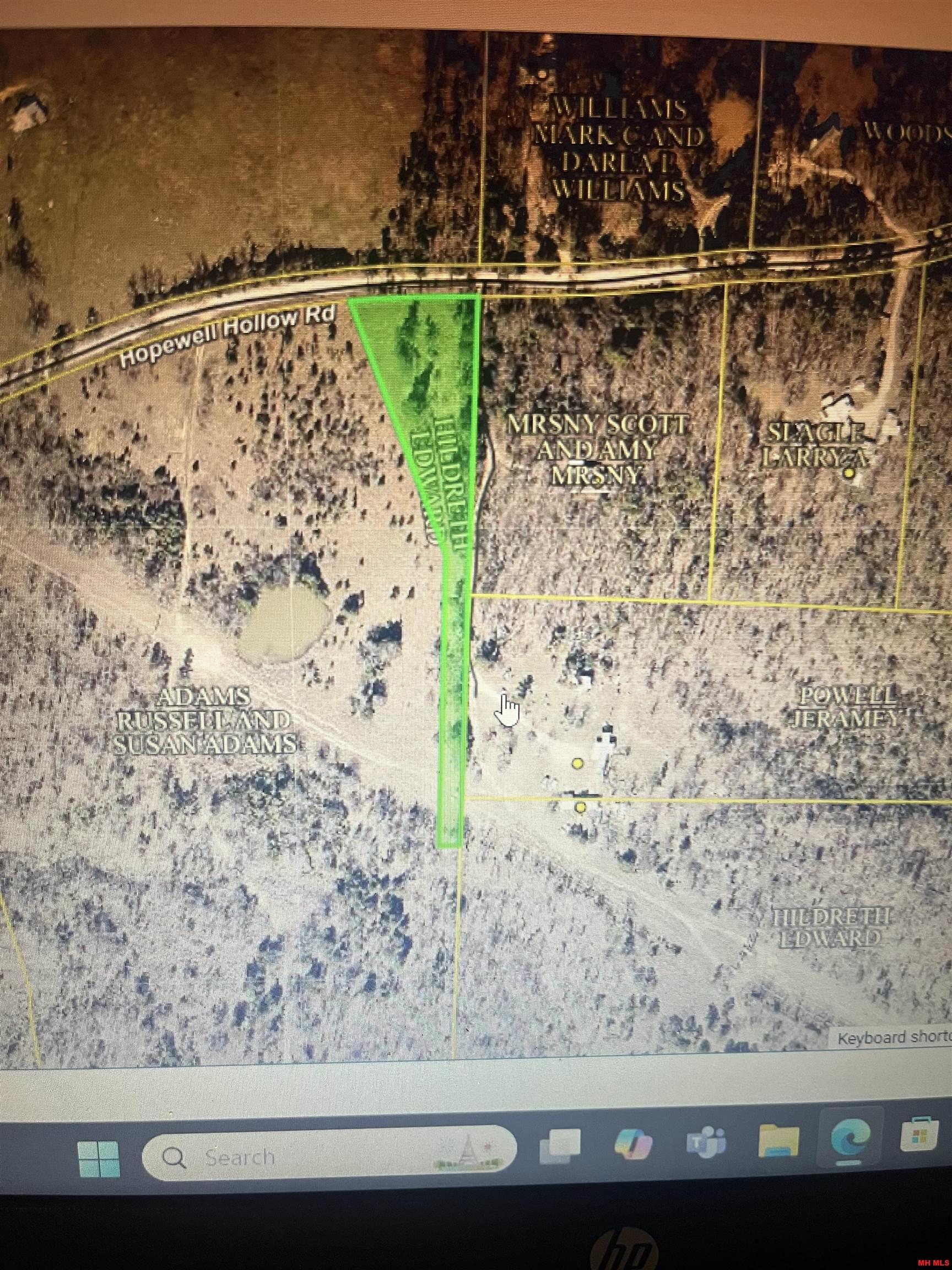 001-00238-012 White Tail Lane