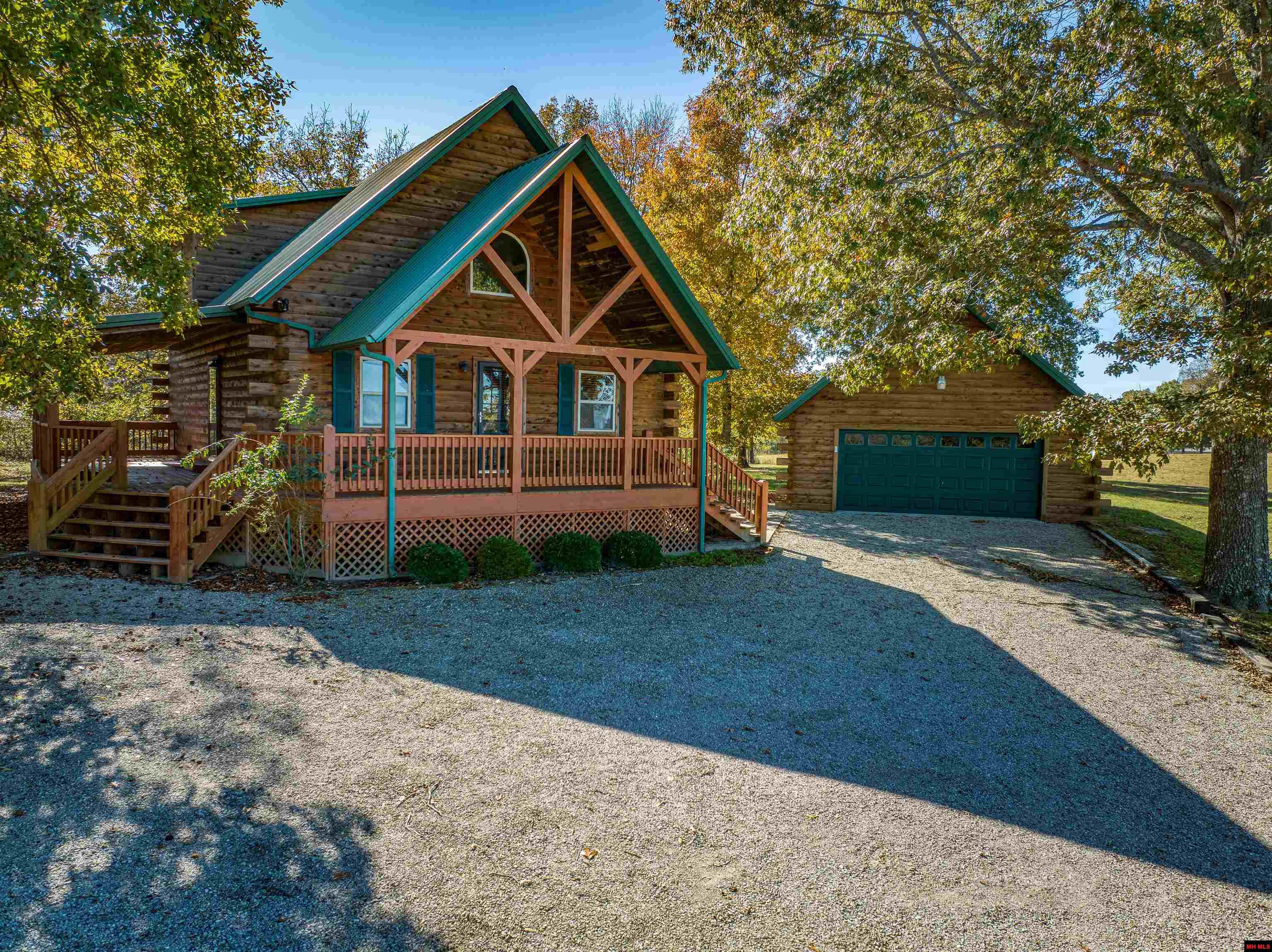 232 CROWN COURT Norfork, AR