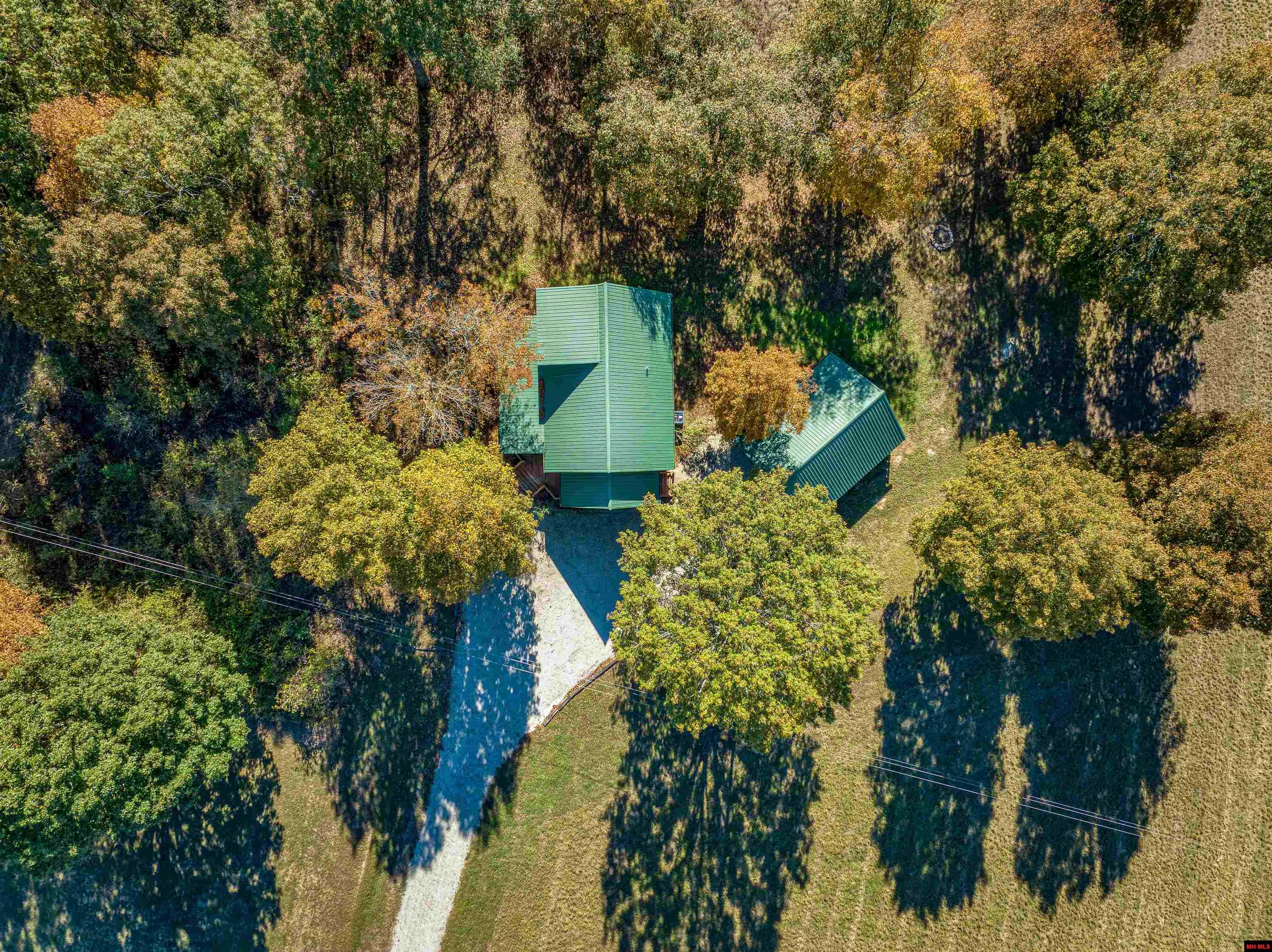 232 CROWN COURT Norfork, AR