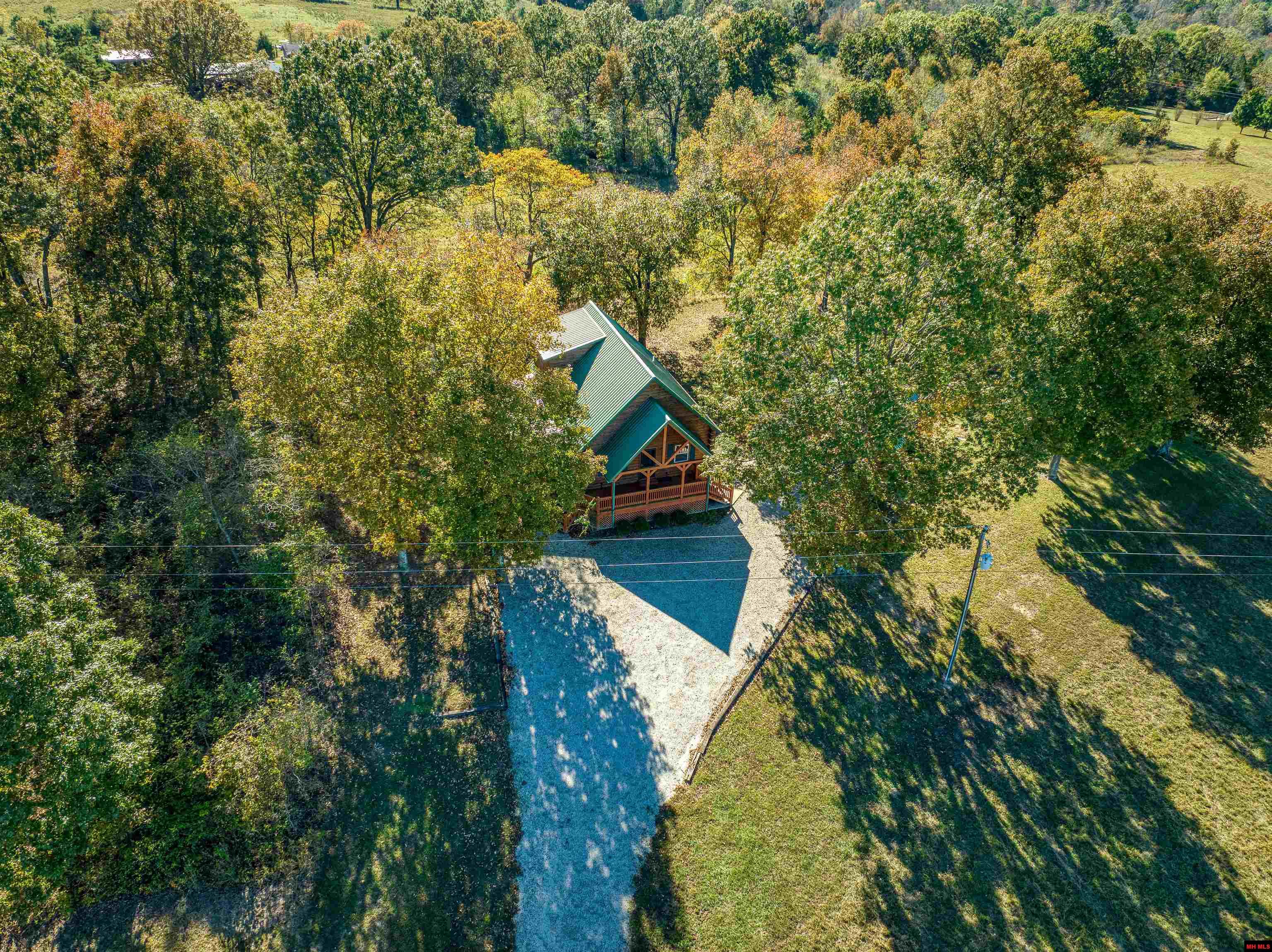 232 CROWN COURT Norfork, AR