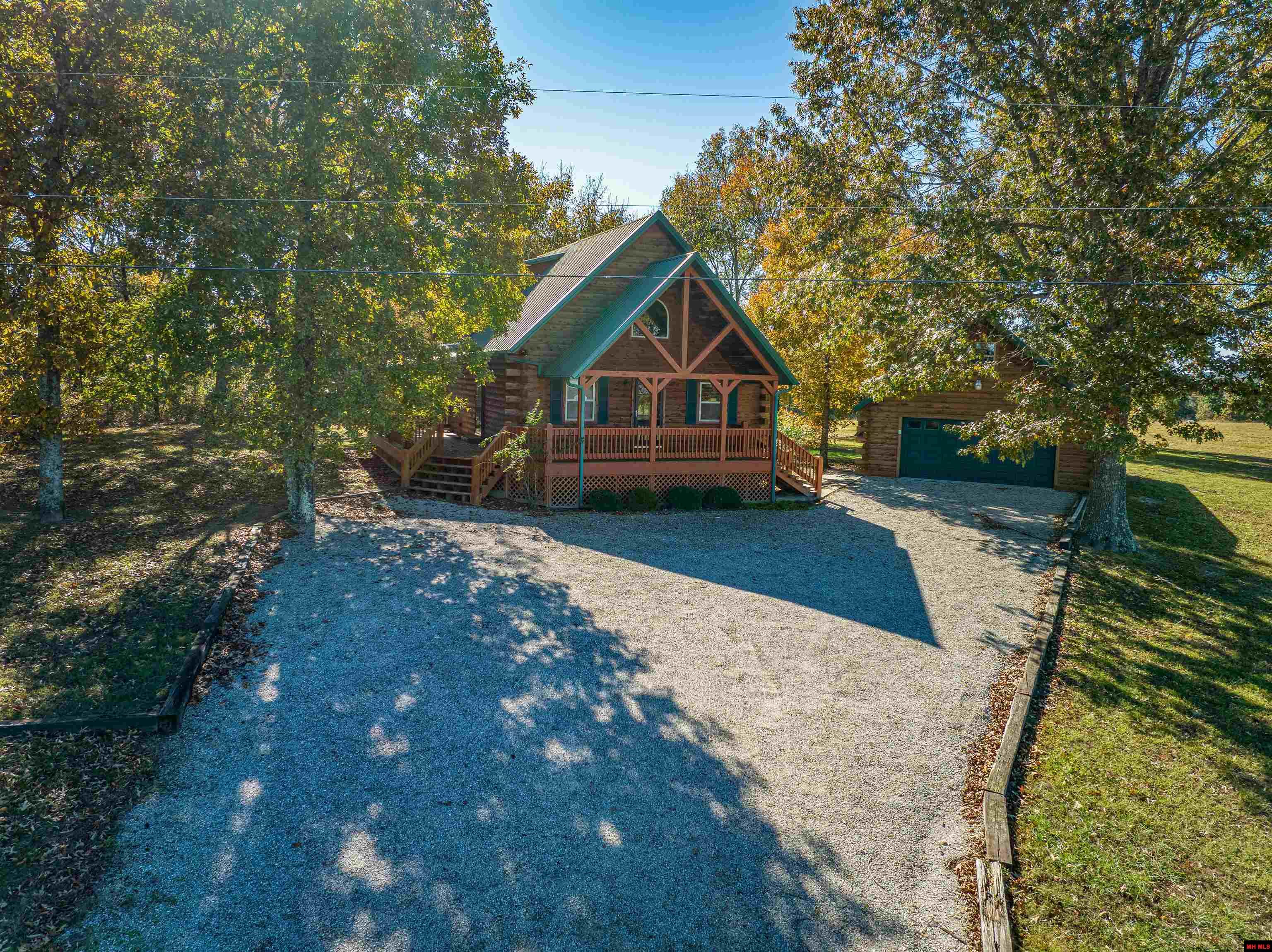 232 CROWN COURT Norfork, AR