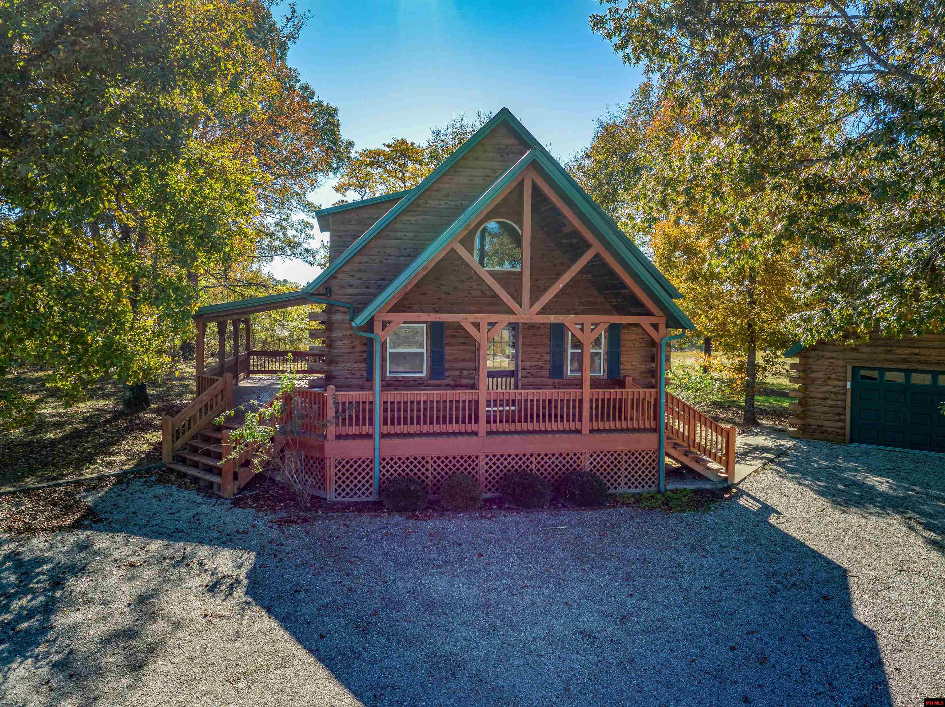 232 CROWN COURT Norfork, AR