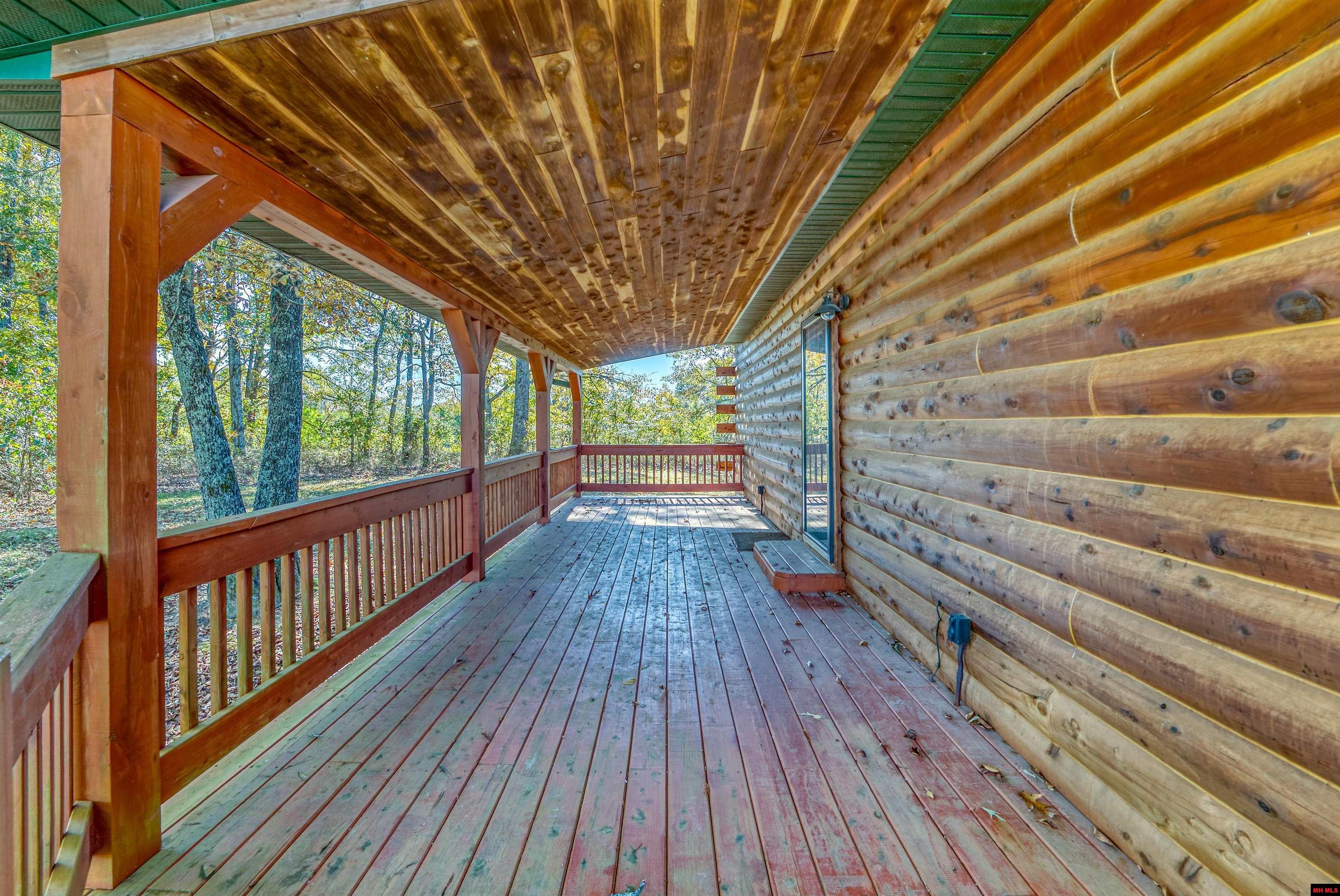 232 CROWN COURT Norfork, AR