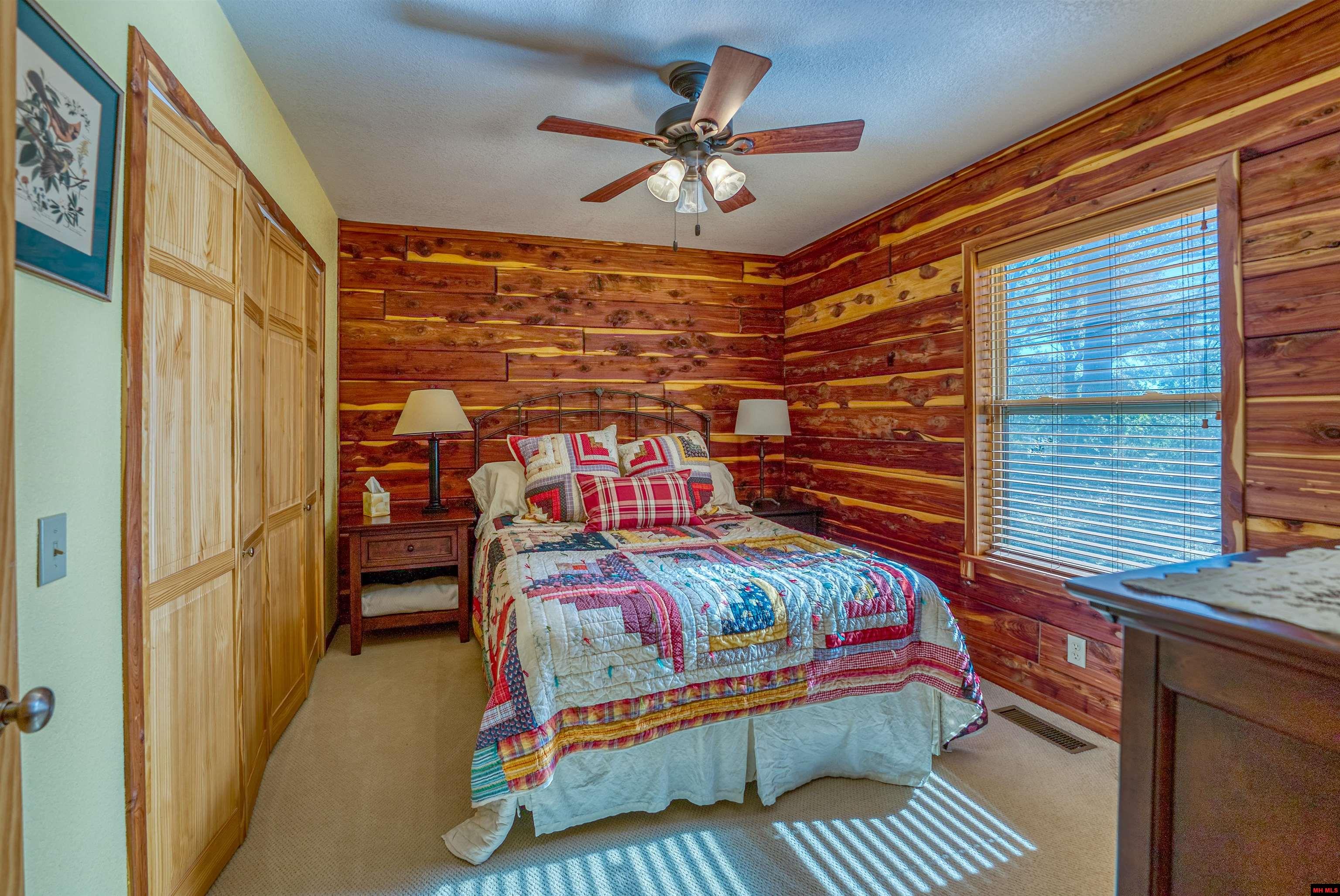 232 CROWN COURT Norfork, AR