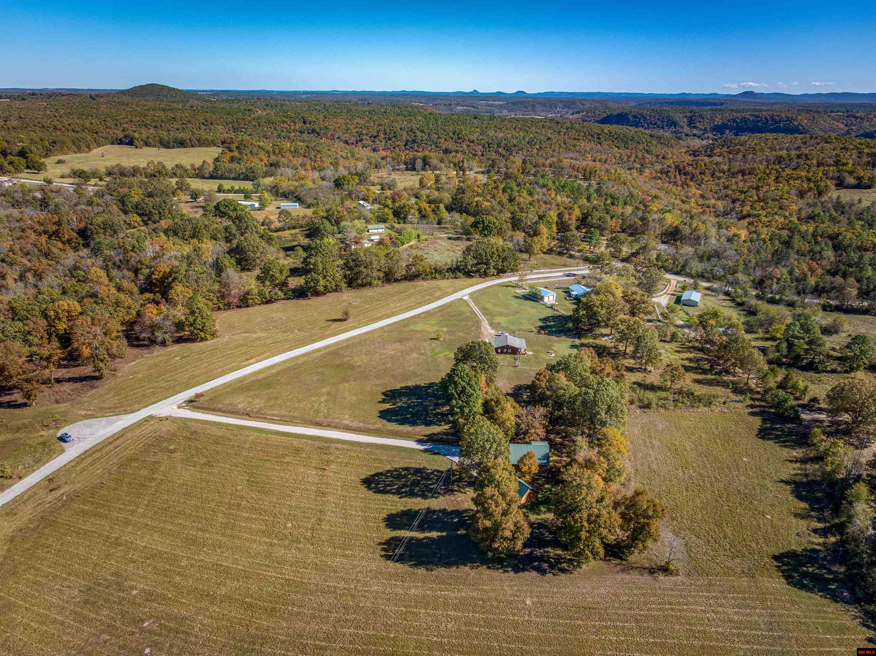 232 CROWN COURT Norfork, AR