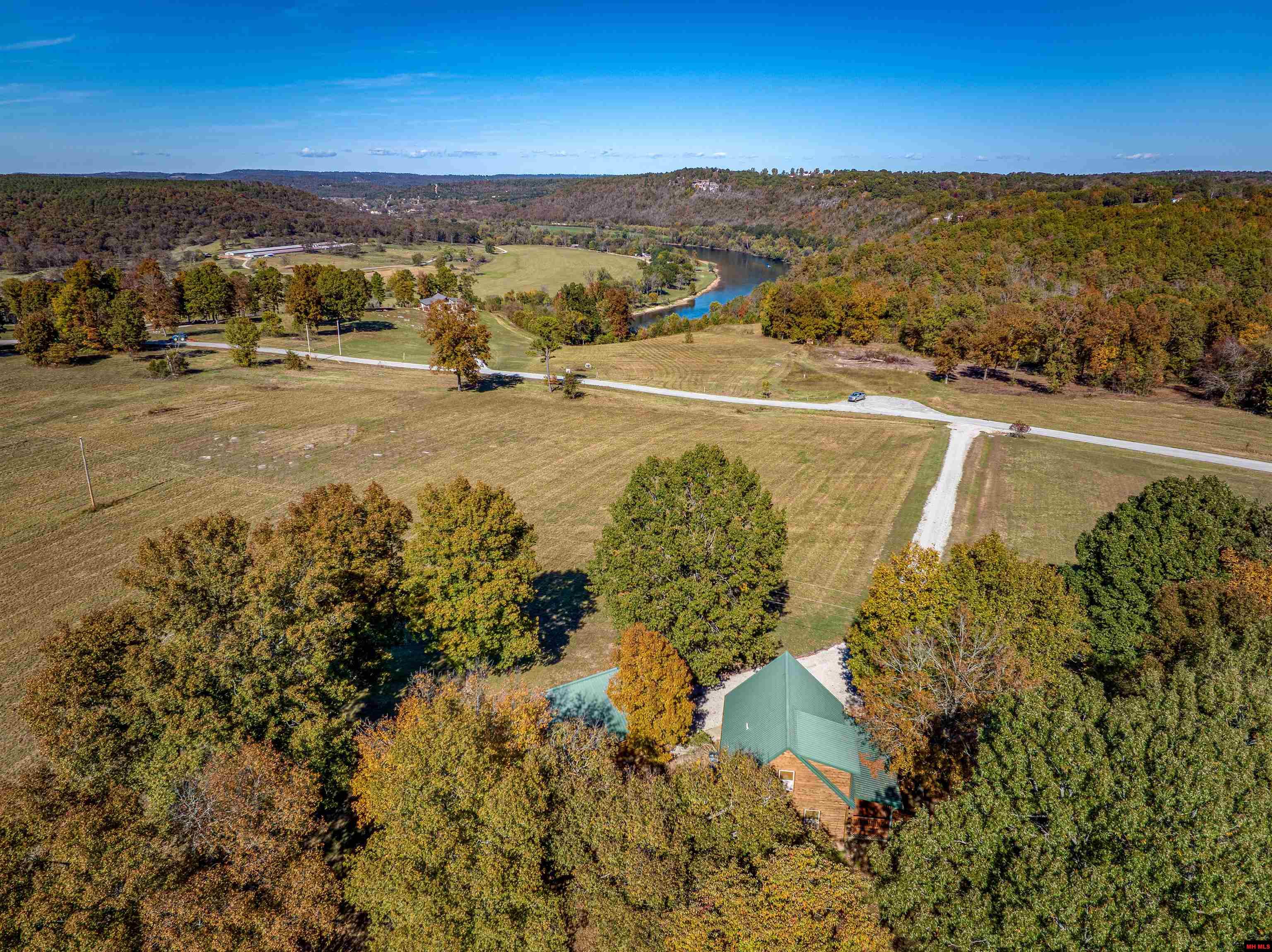 232 CROWN COURT Norfork, AR