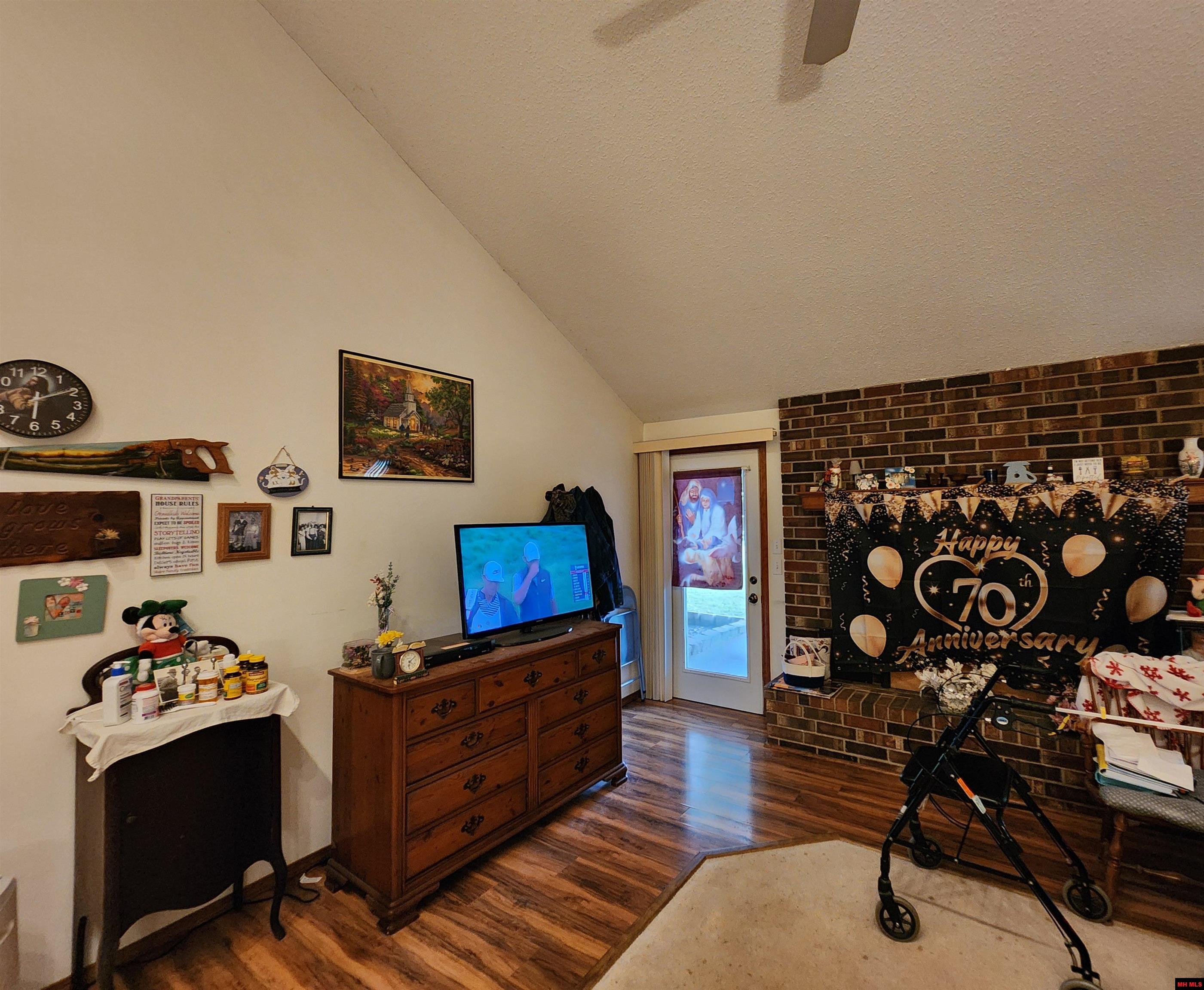 1805 Van Buren Avenue