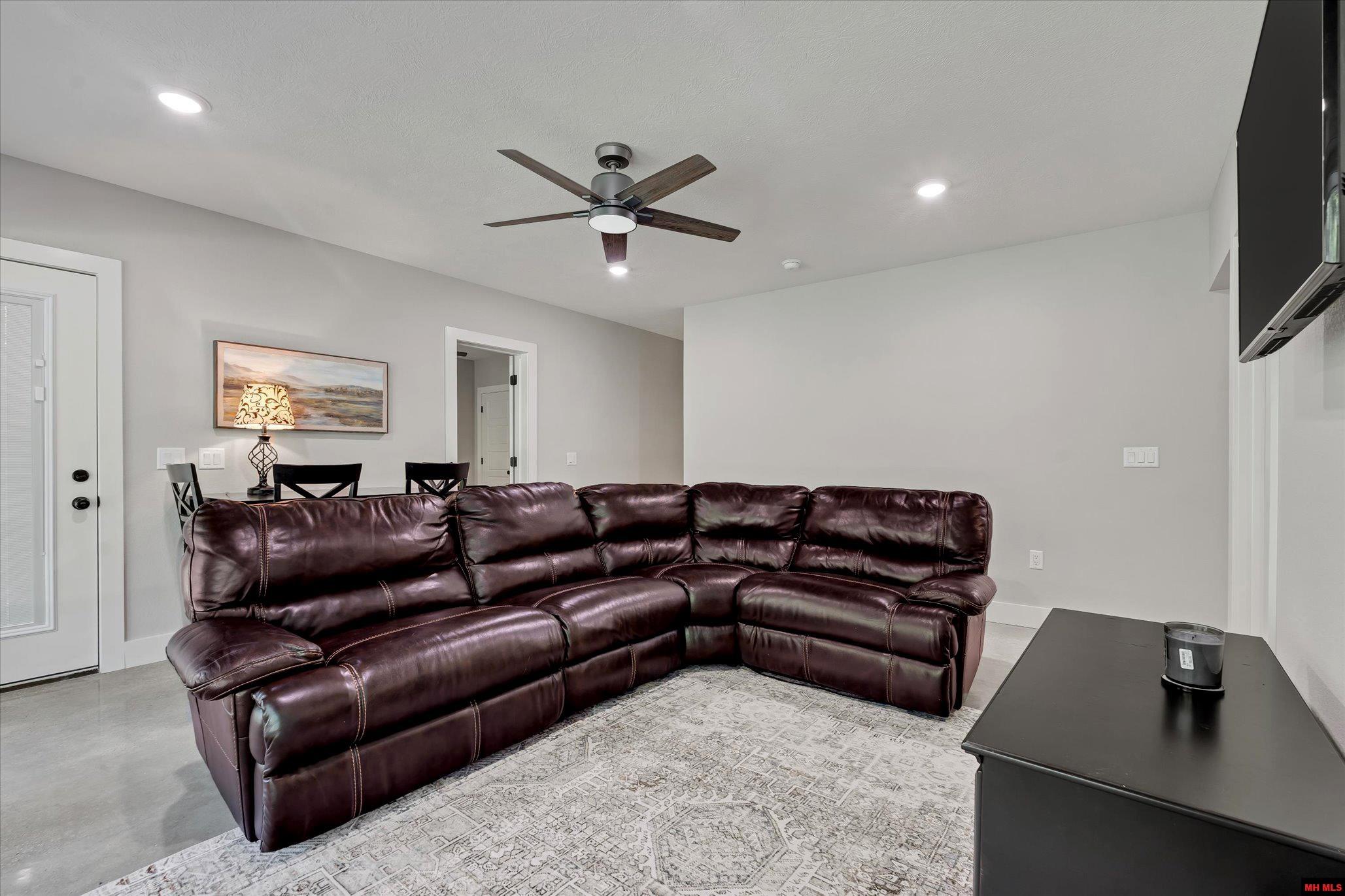 352 Wheatstone Place