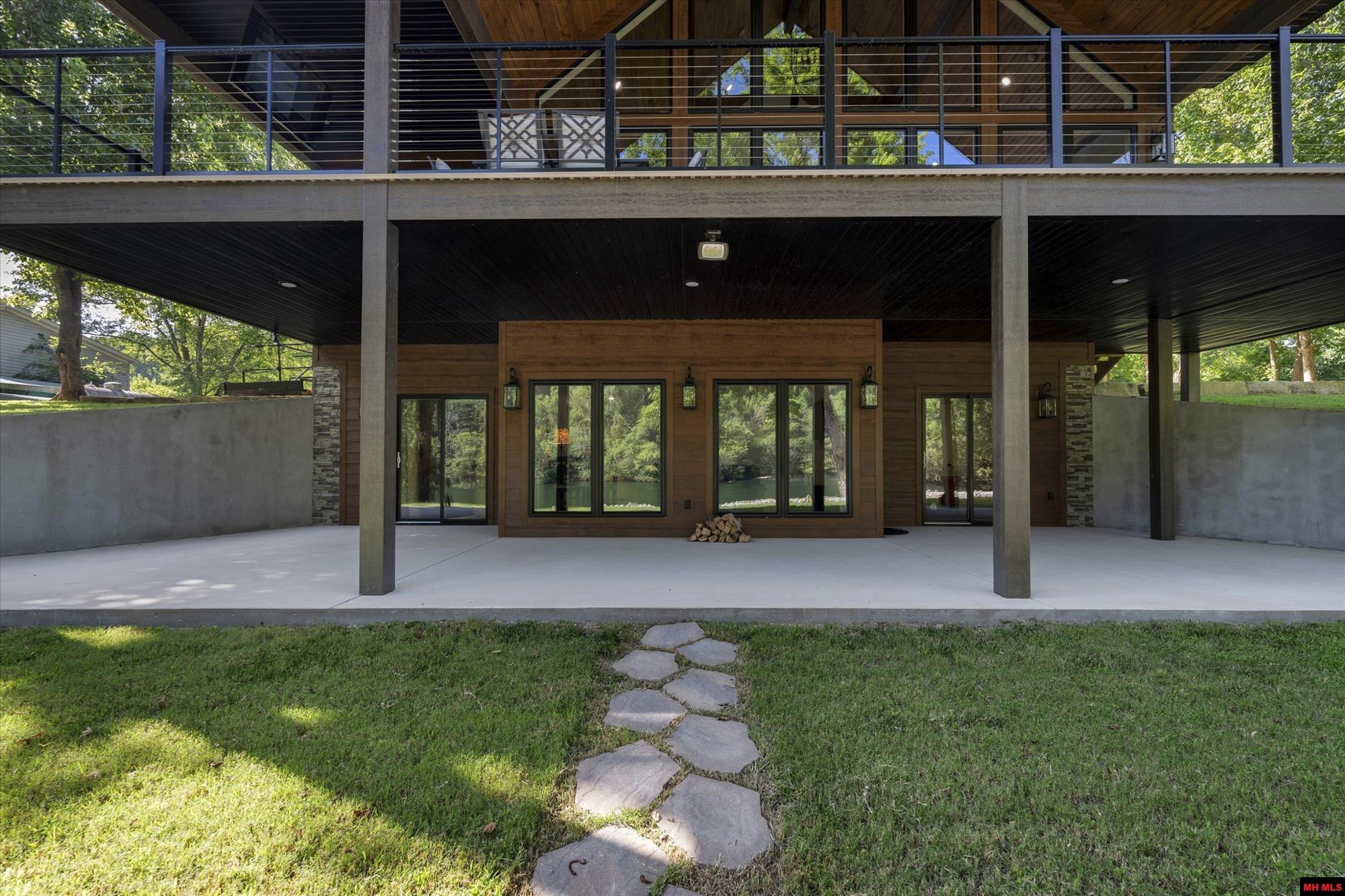 352 Wheatstone Place