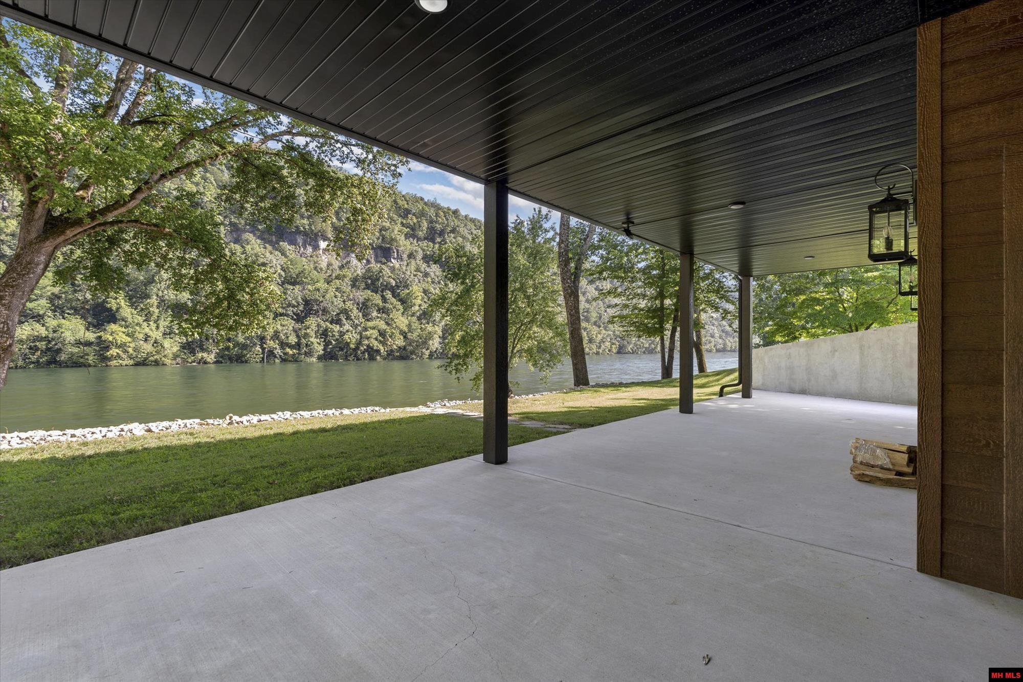 352 Wheatstone Place