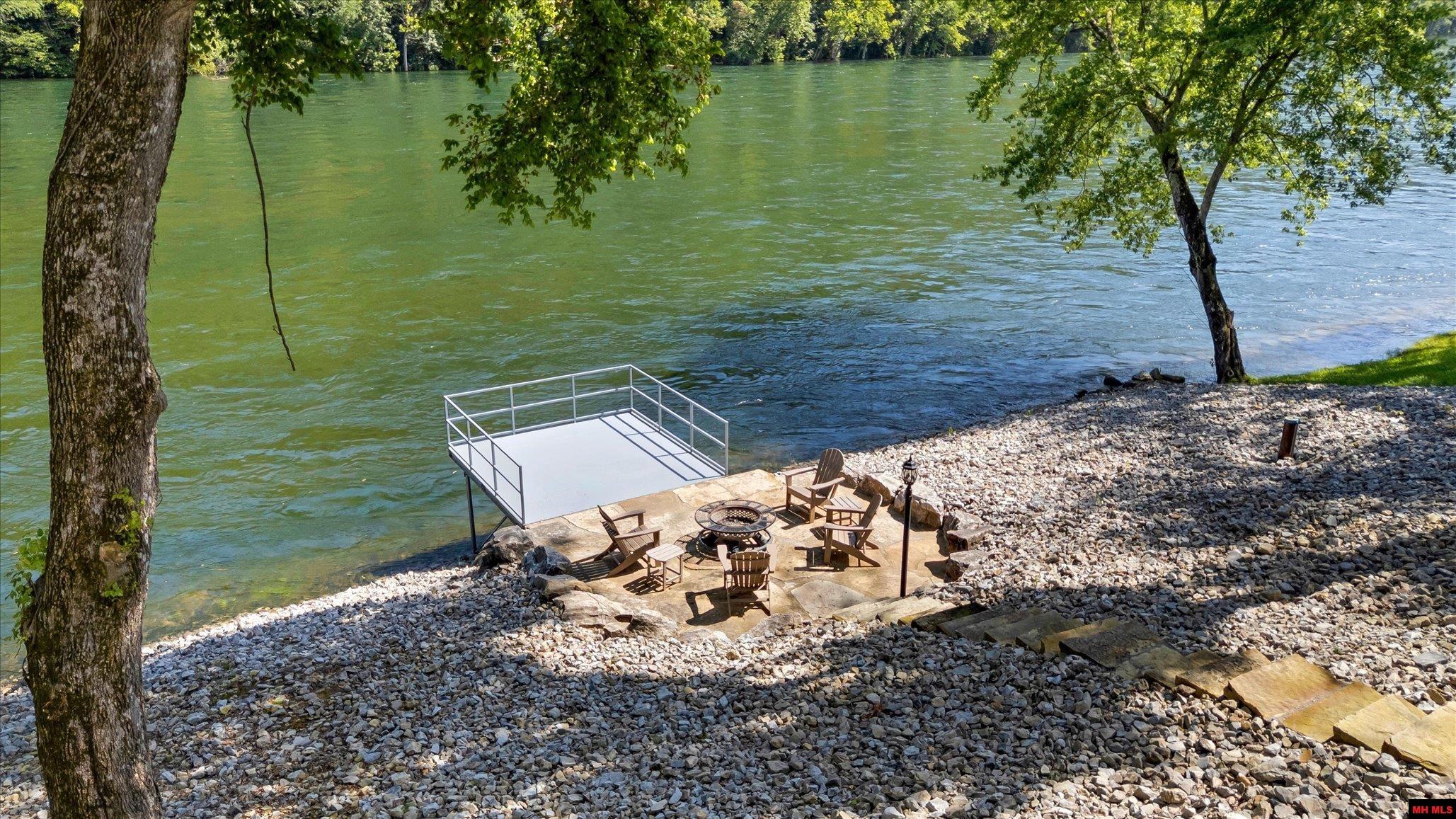 352 Wheatstone Place