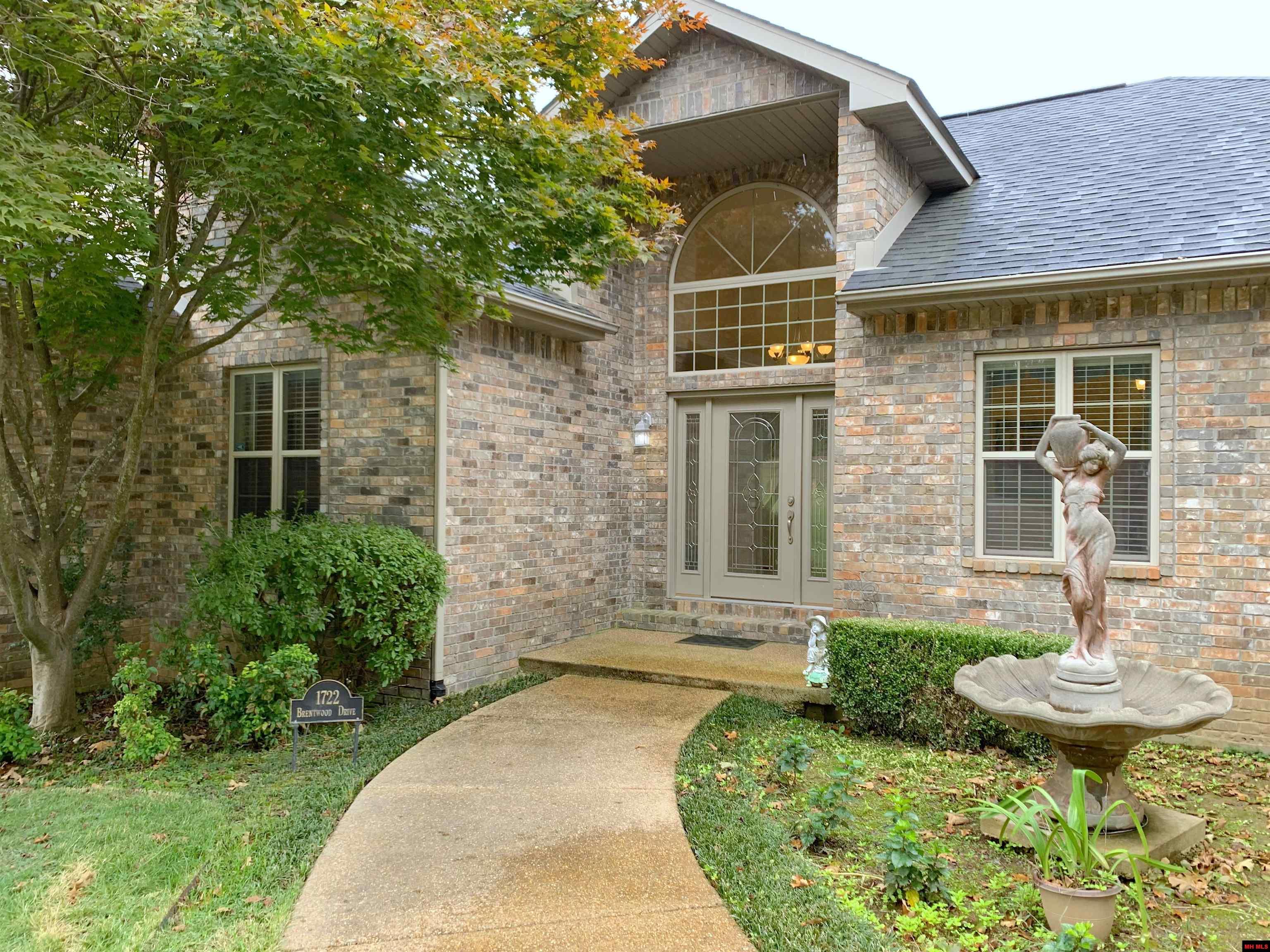 1722 Brentwood Drive