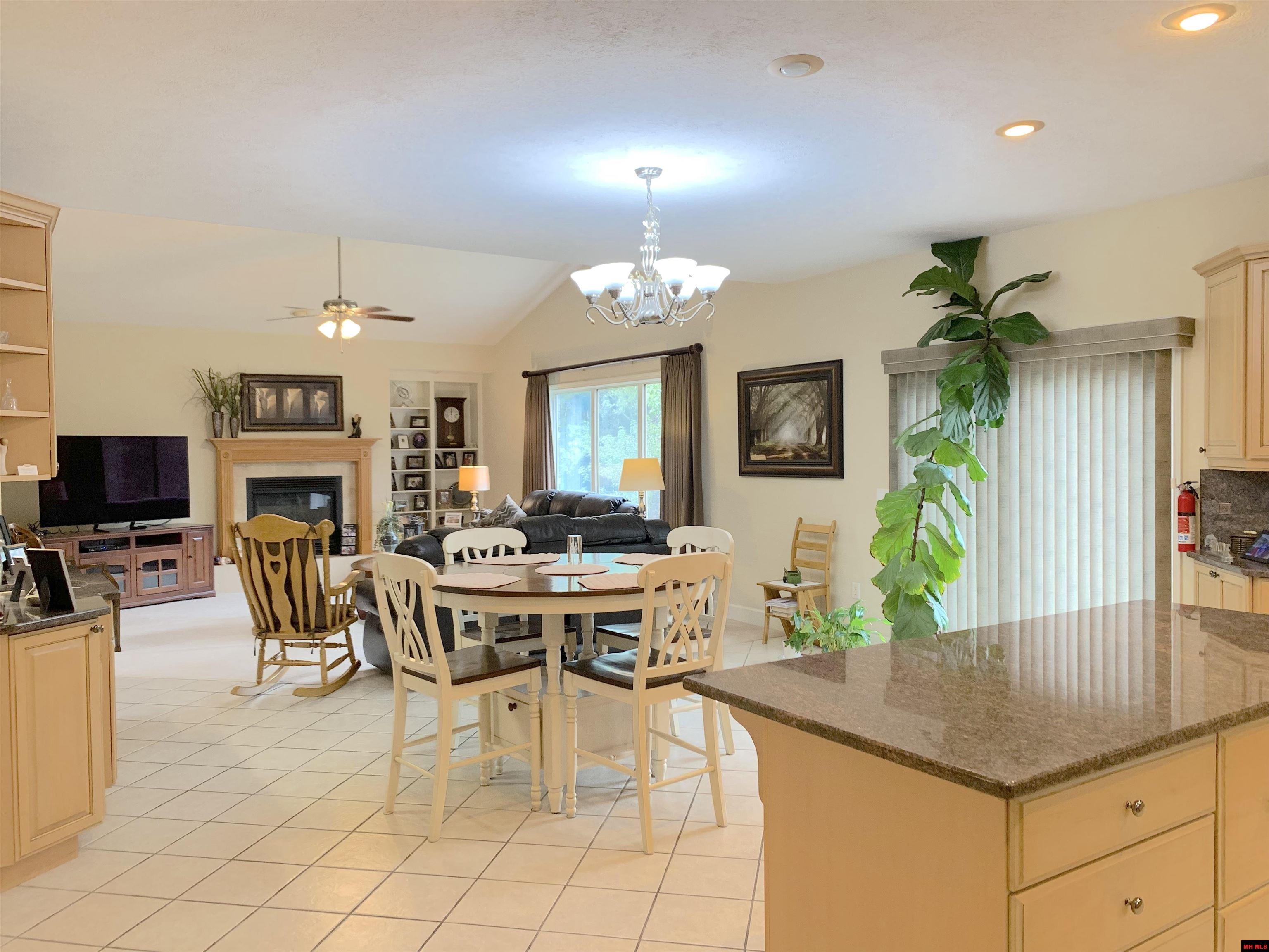 1722 Brentwood Drive