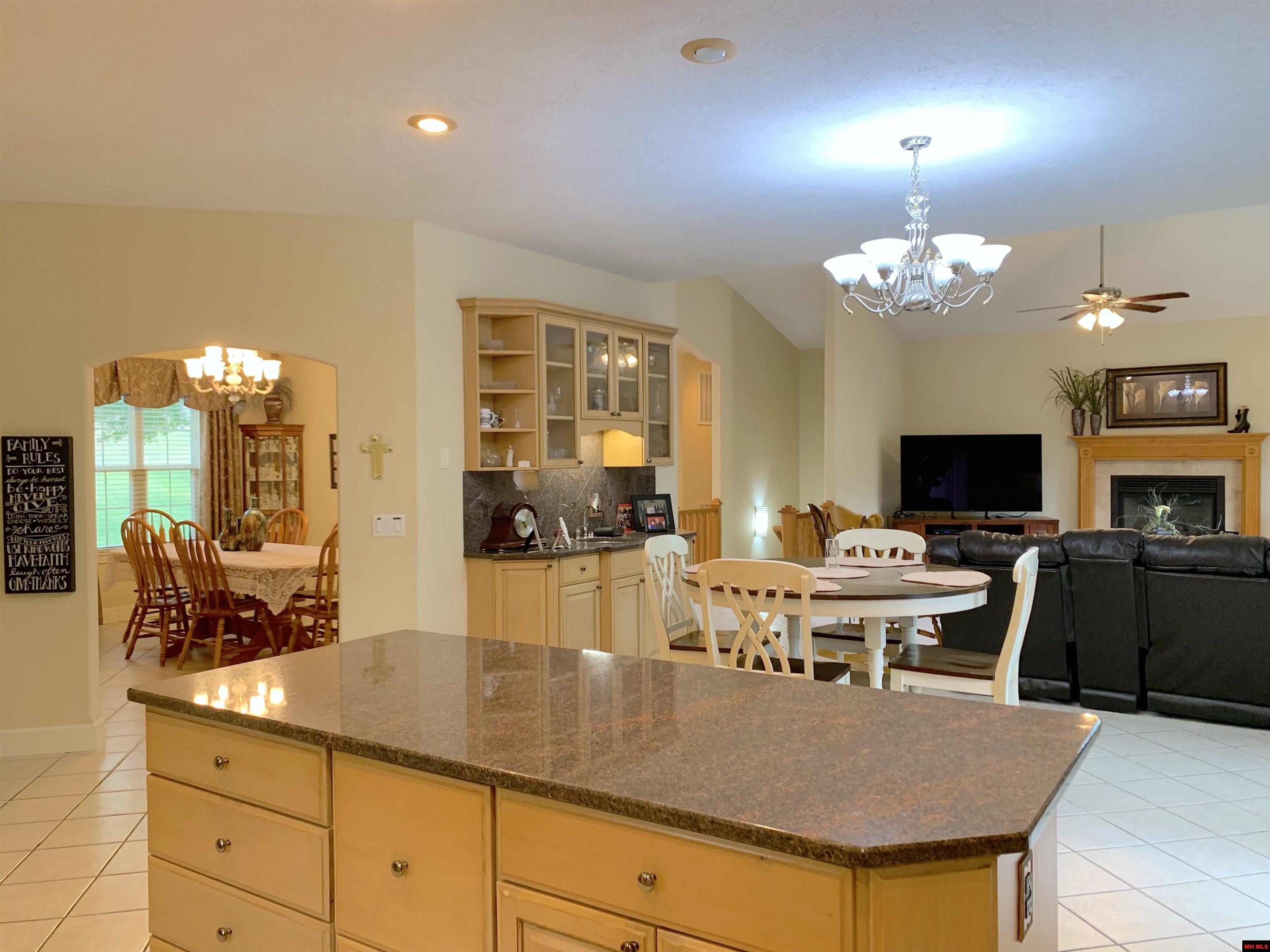 1722 Brentwood Drive