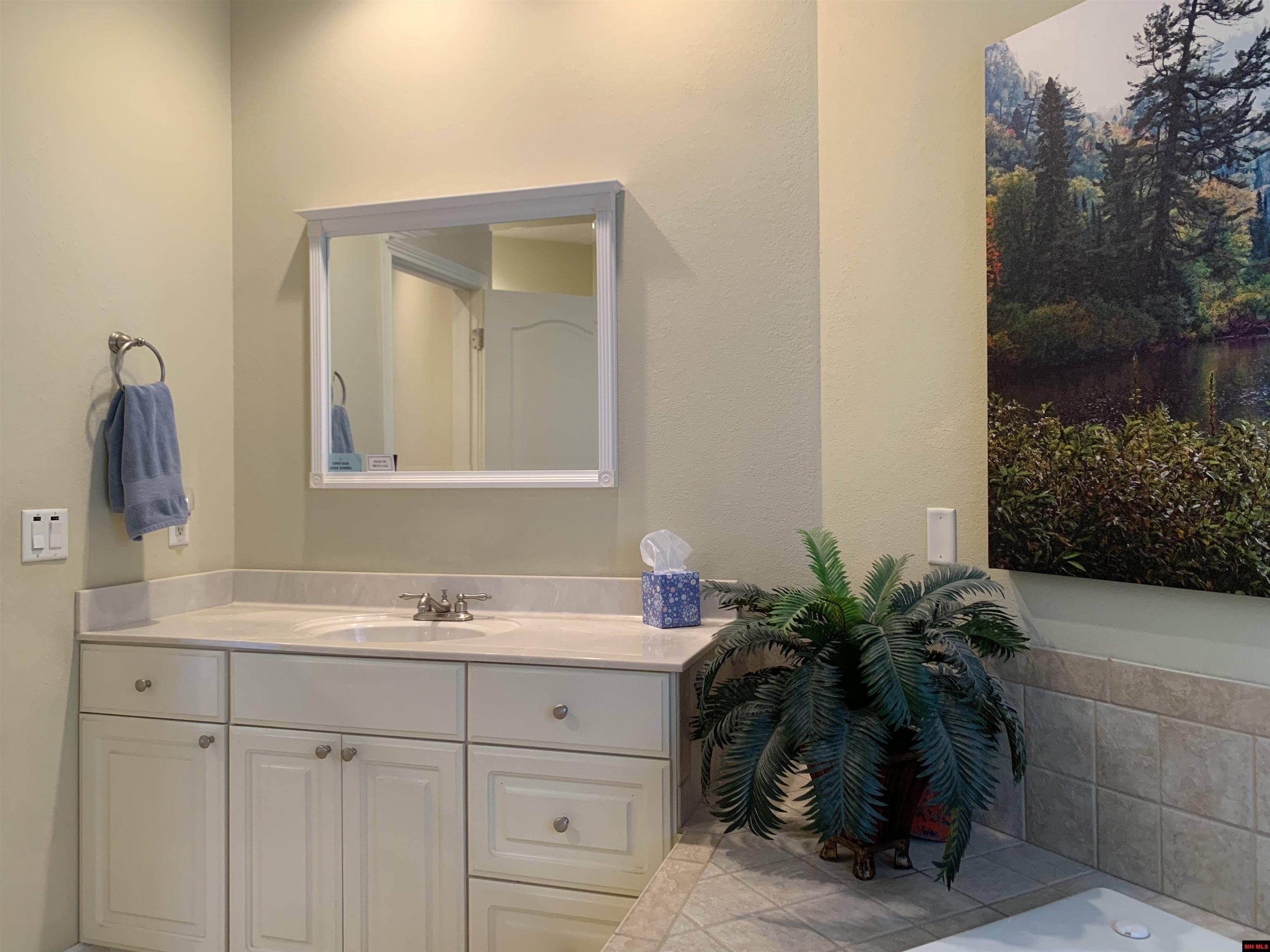 1722 Brentwood Drive