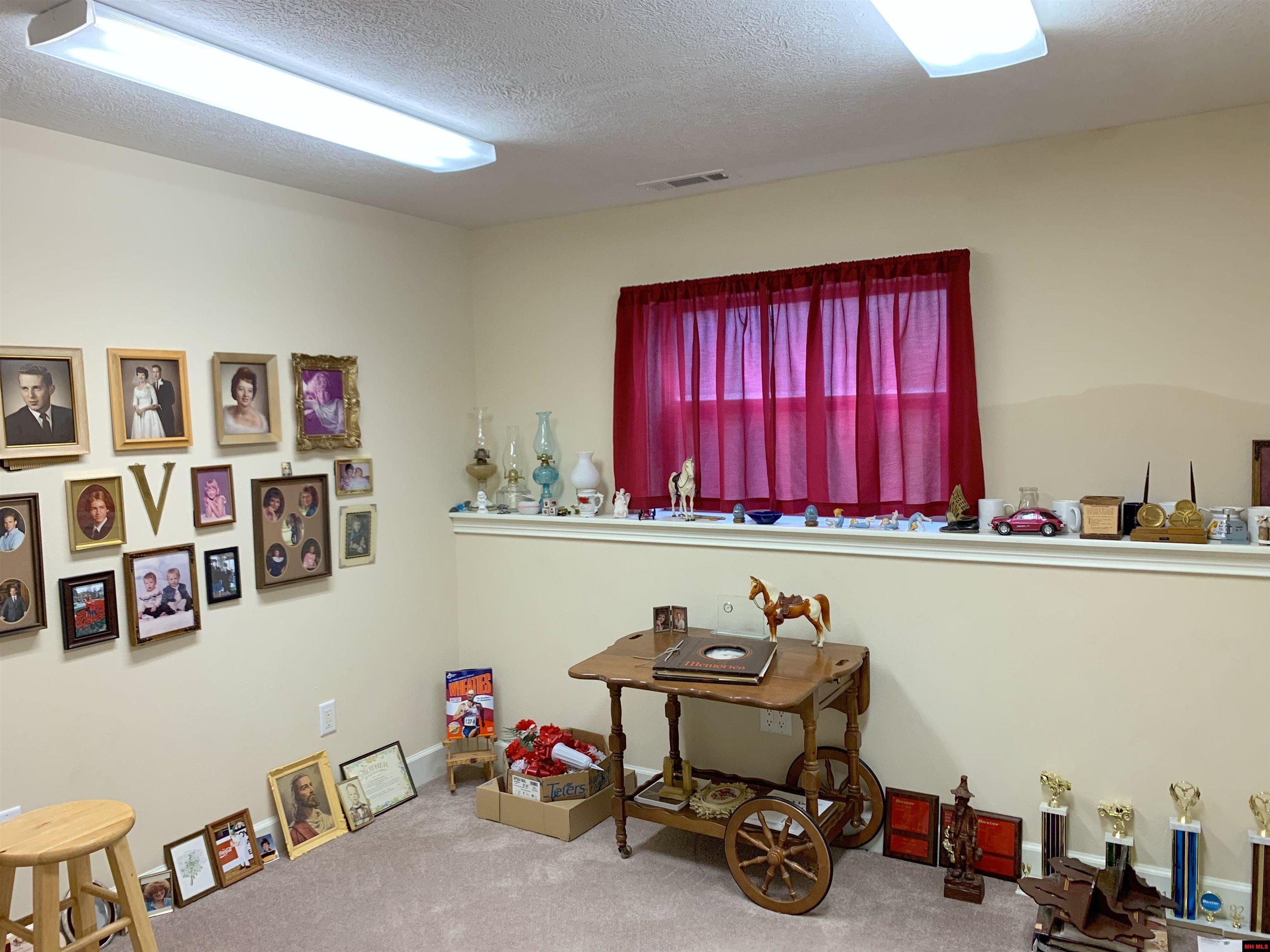 1722 Brentwood Drive