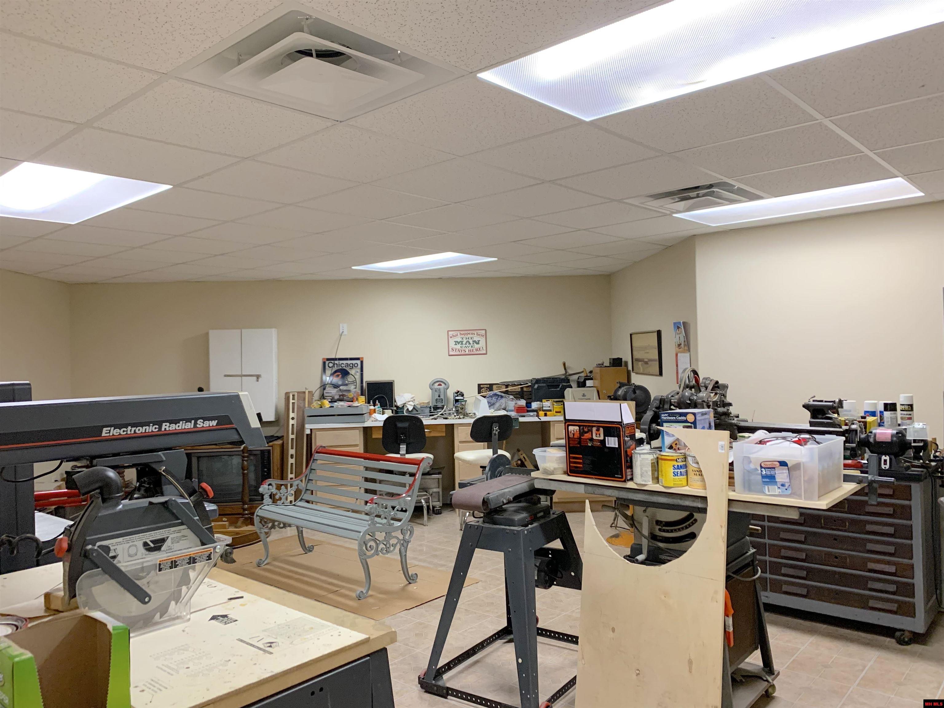 1722 Brentwood Drive