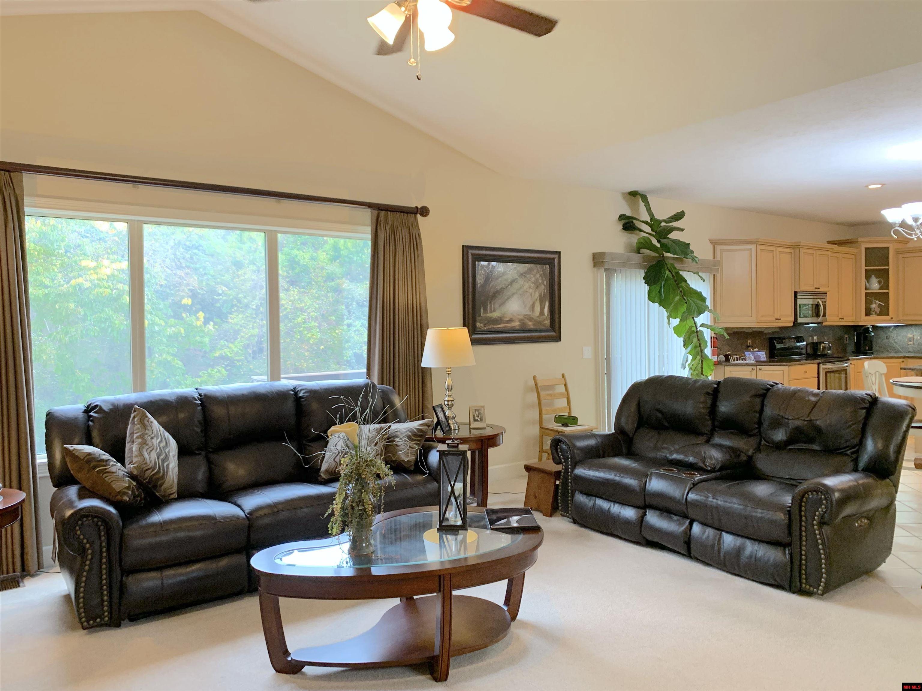 1722 Brentwood Drive