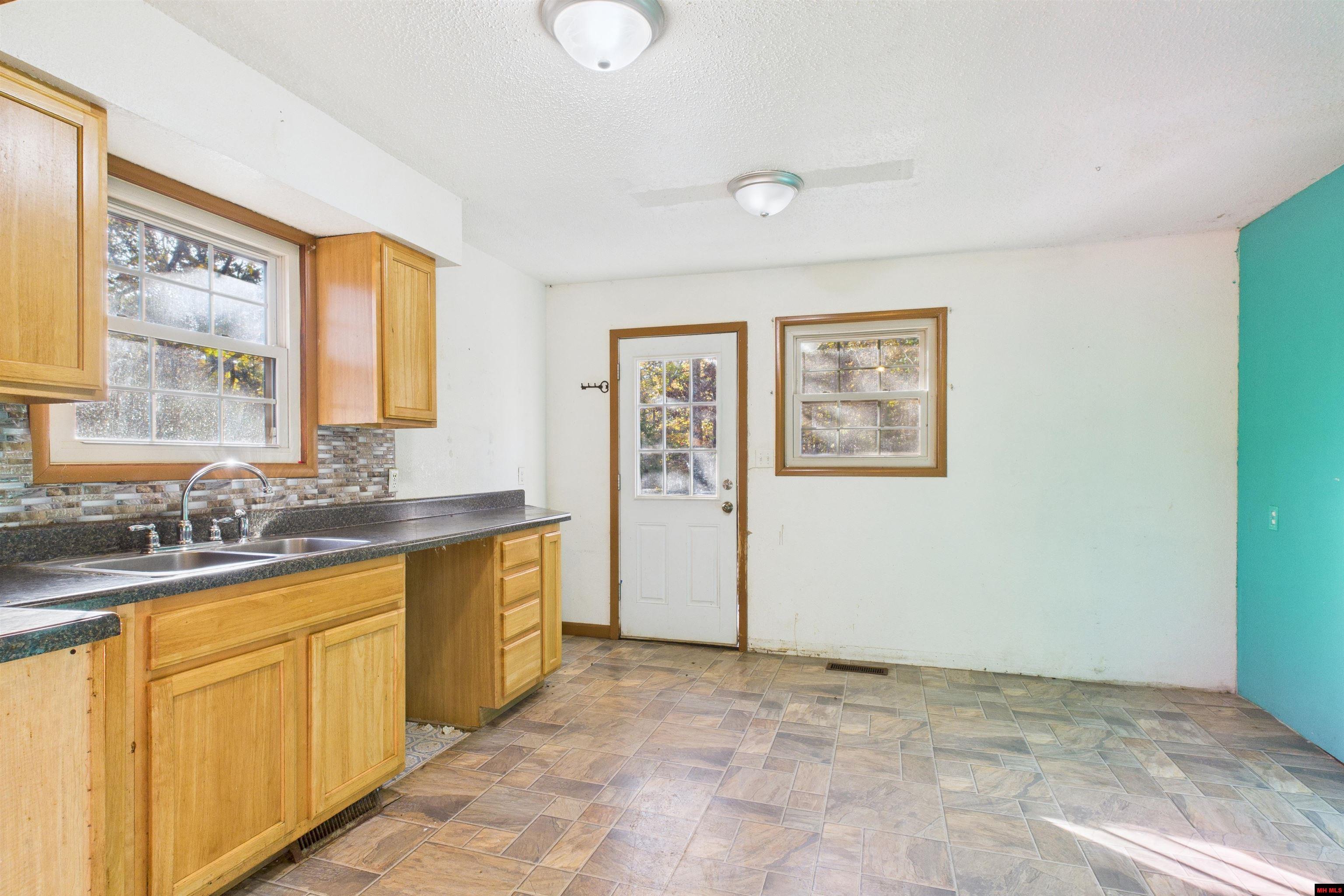 7831 Hwy 62/412 West