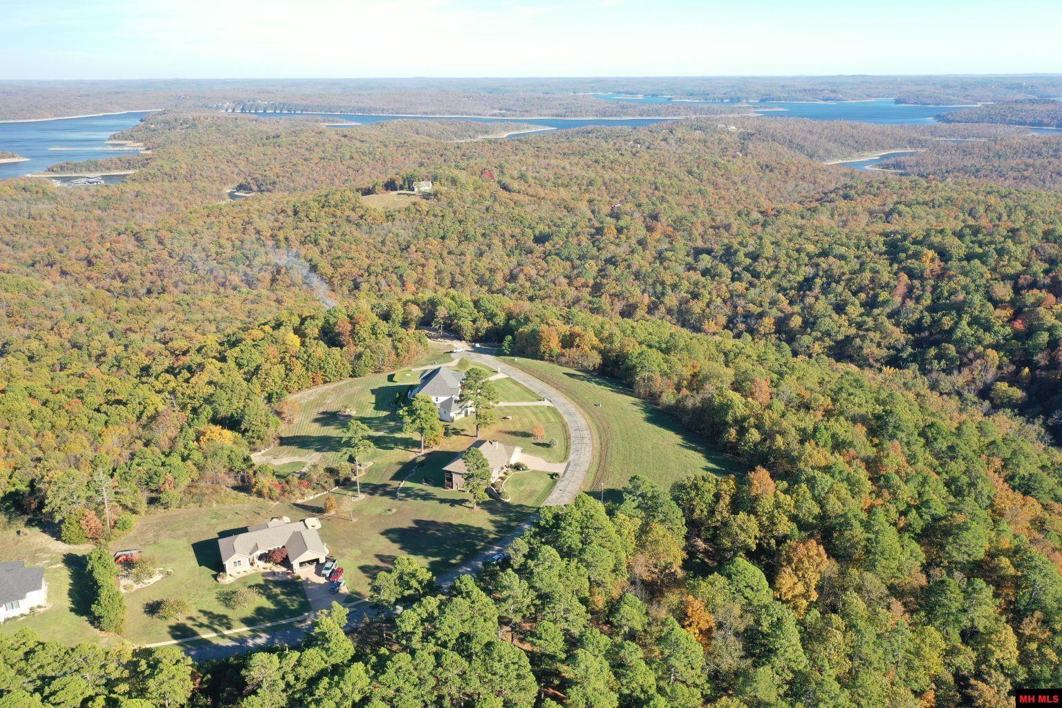 010-11219-046 Swiss Alps Lane