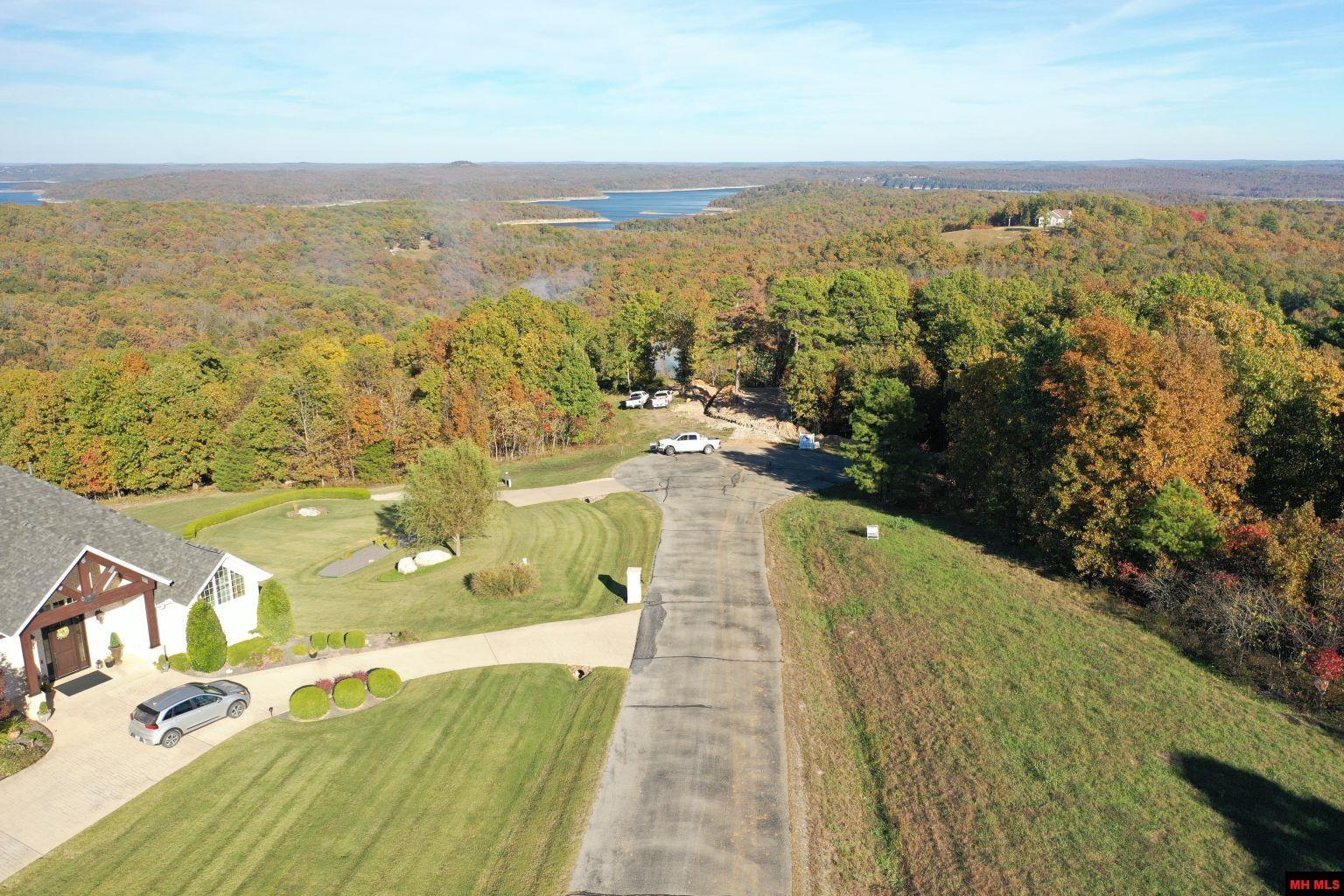 010-11219-046 Swiss Alps Lane