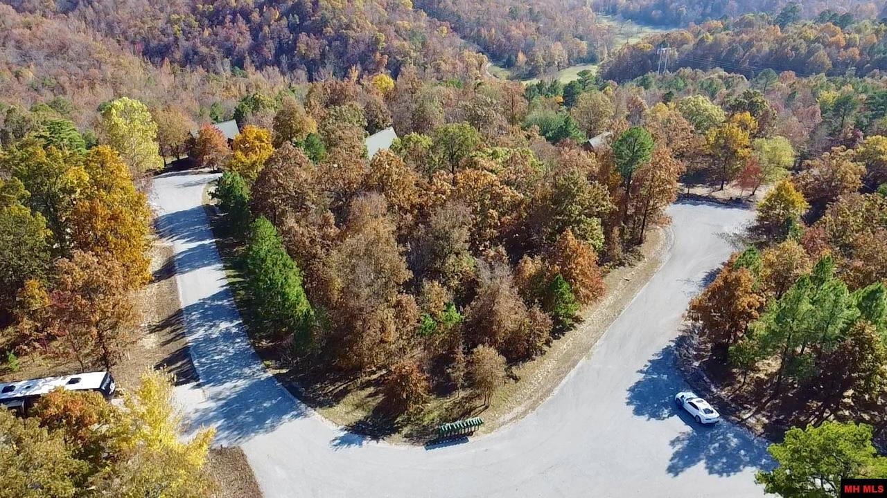 002-11225-009 Rolling Hills Lane