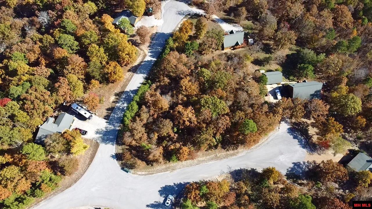 002-11225-009 Rolling Hills Lane