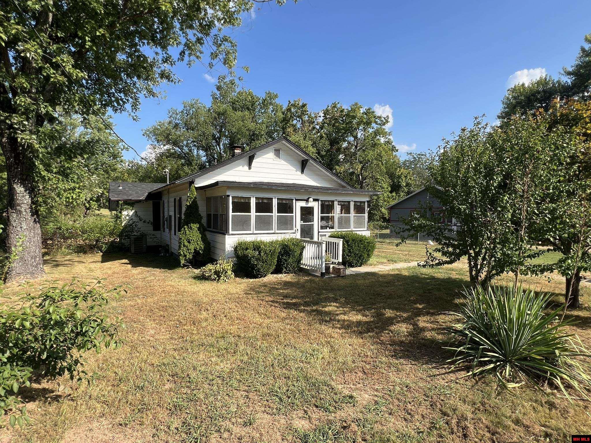 809 GRAY STREET Mountain Home, AR
