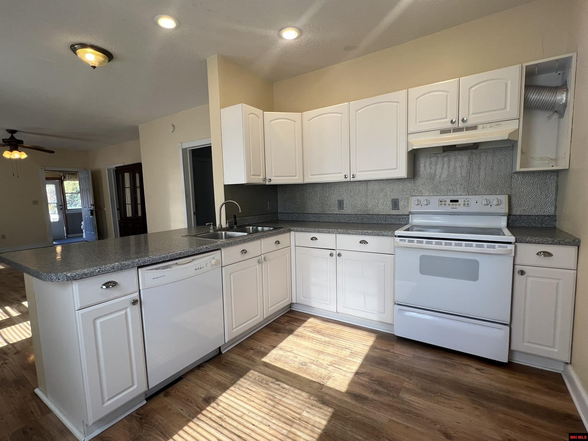 809 GRAY STREET Mountain Home, AR