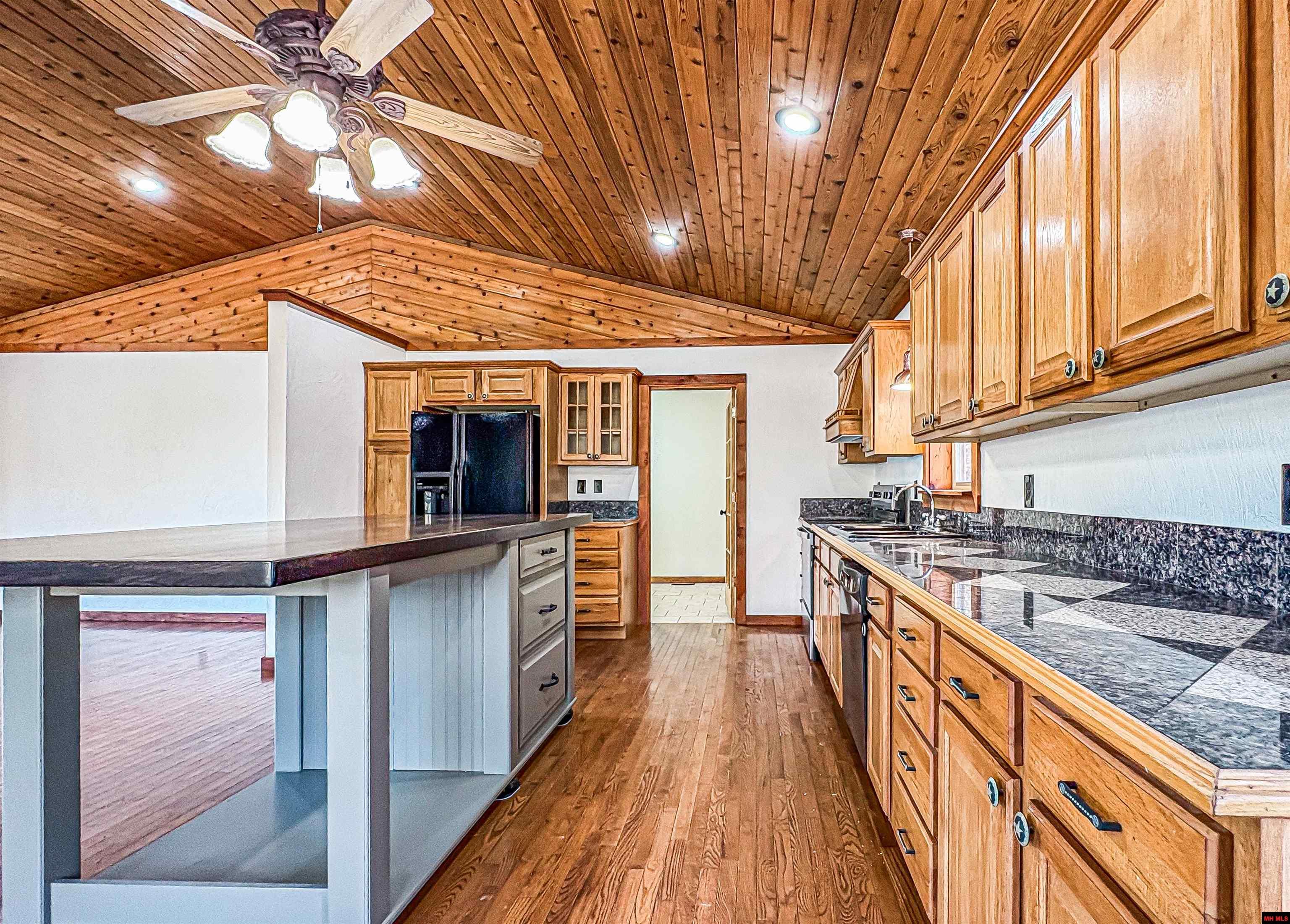 1113 Thousand Oaks Drive