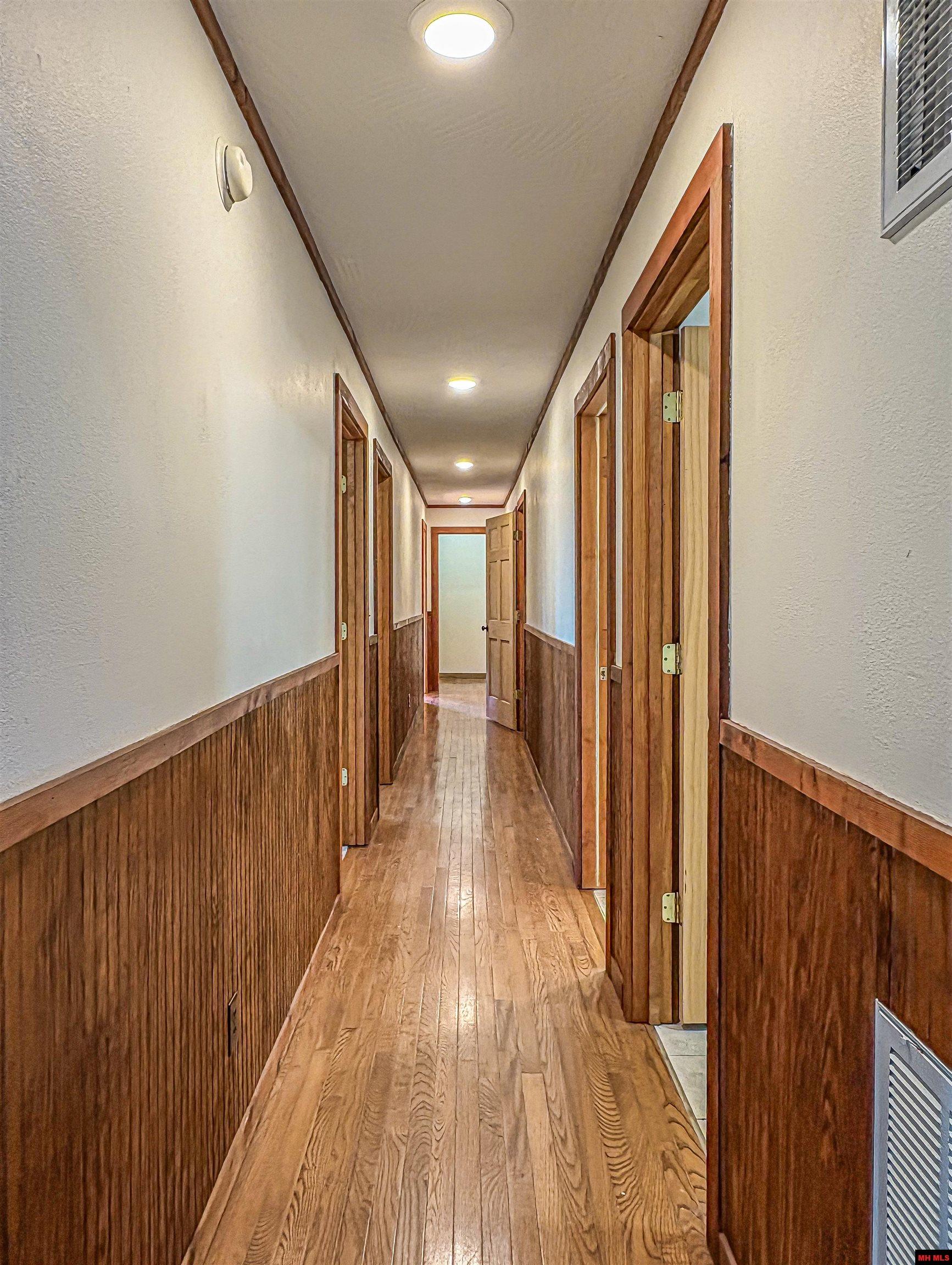 1113 Thousand Oaks Drive