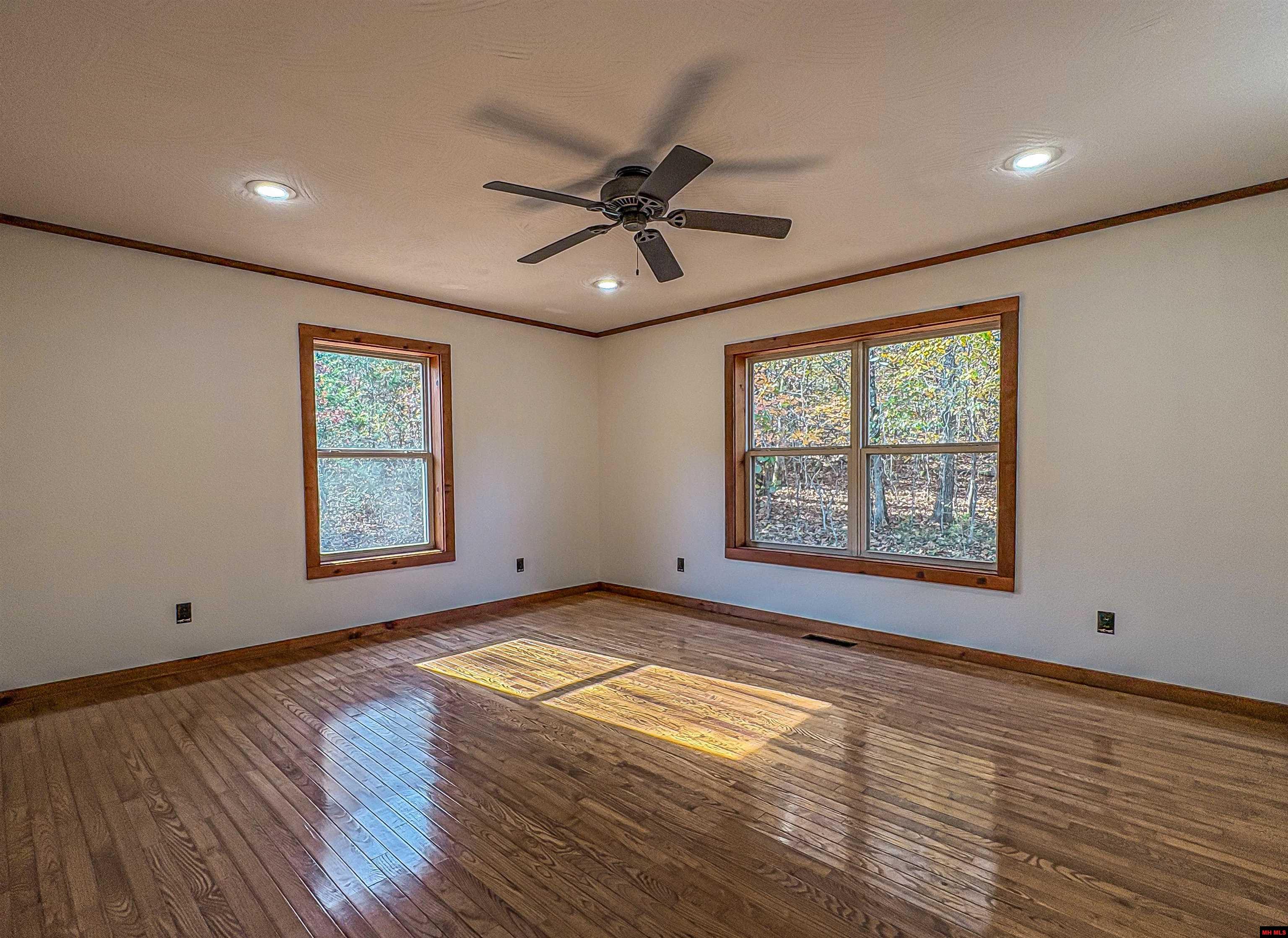 1113 Thousand Oaks Drive