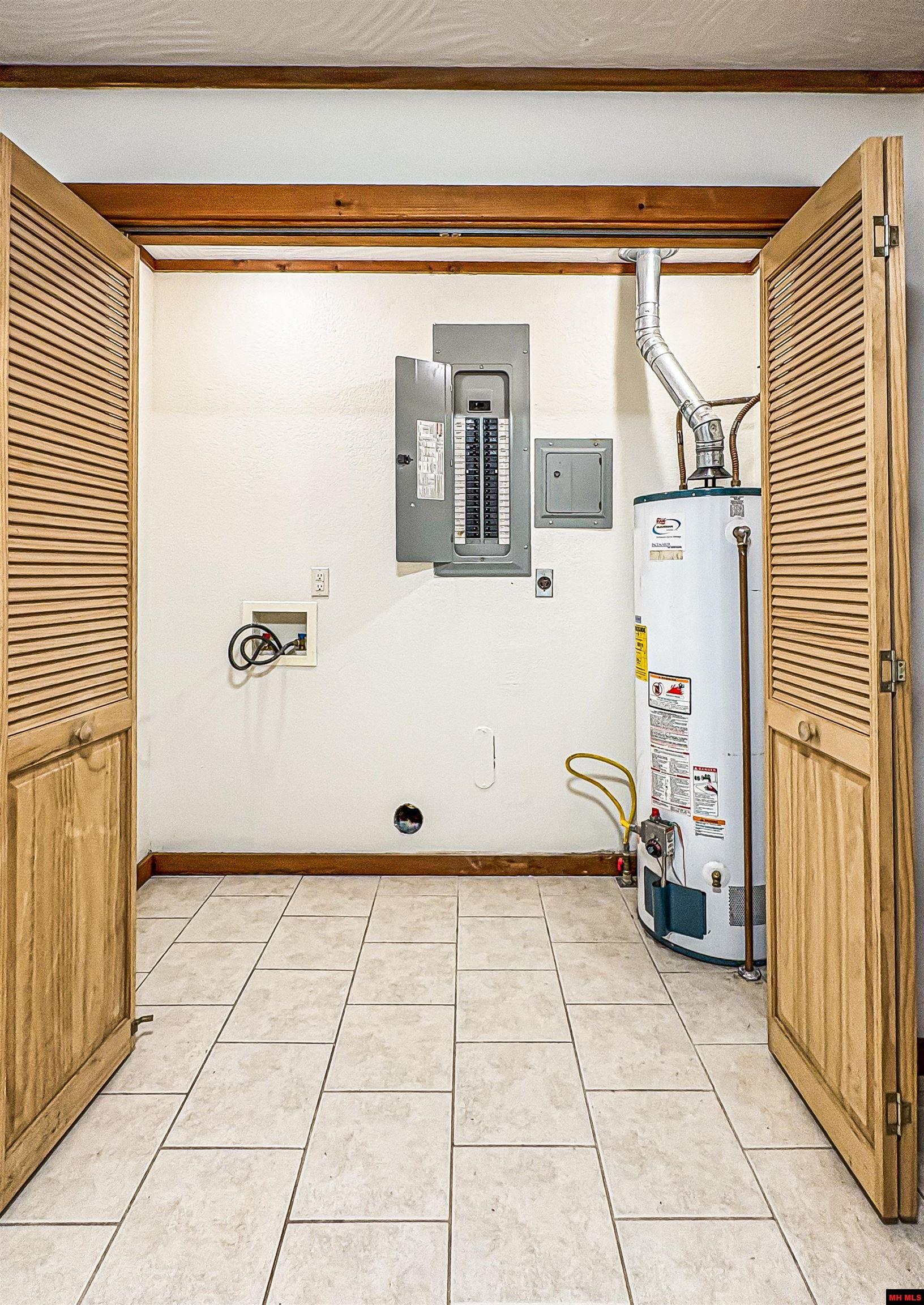 1113 Thousand Oaks Drive