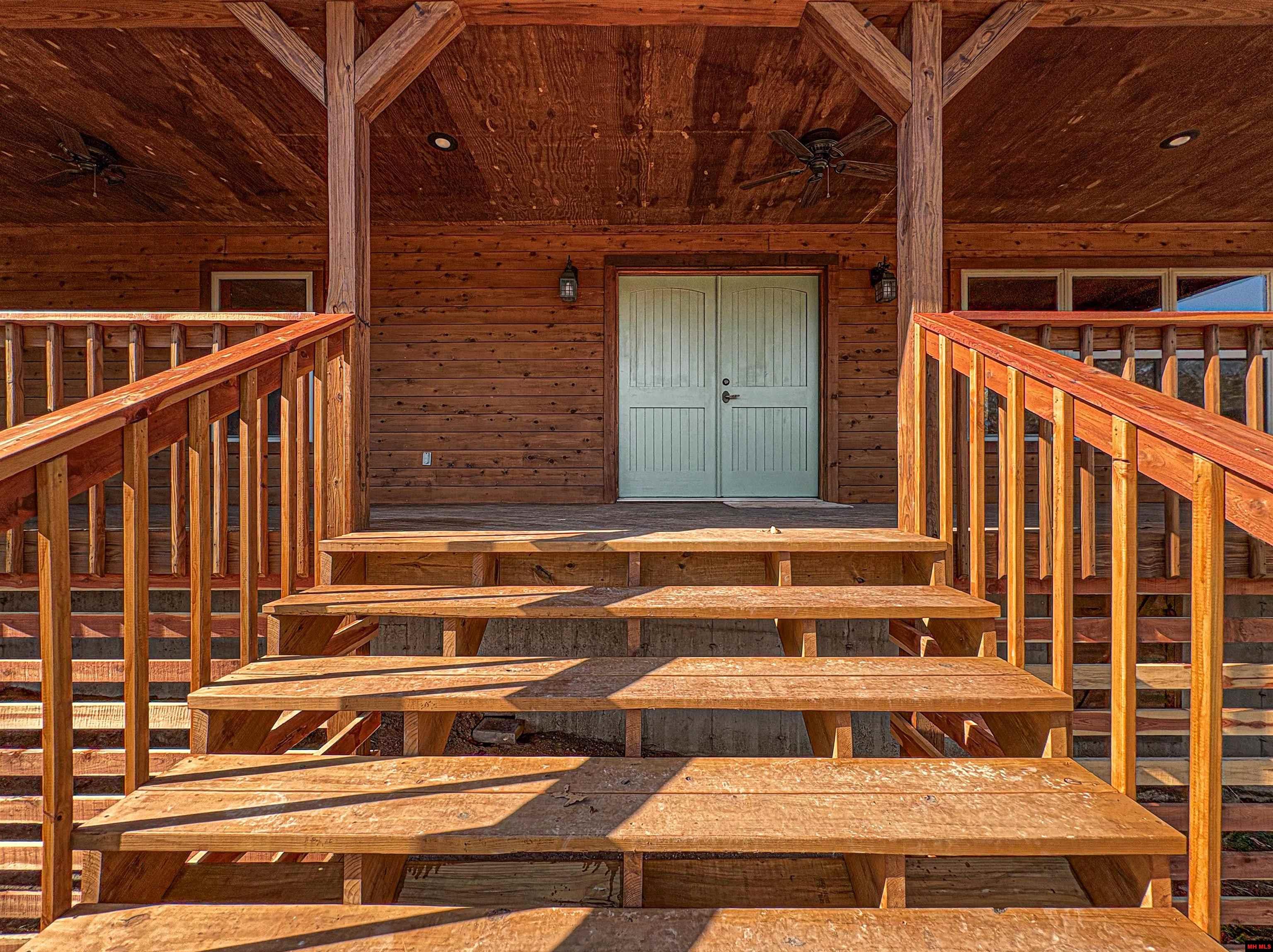 1113 Thousand Oaks Drive