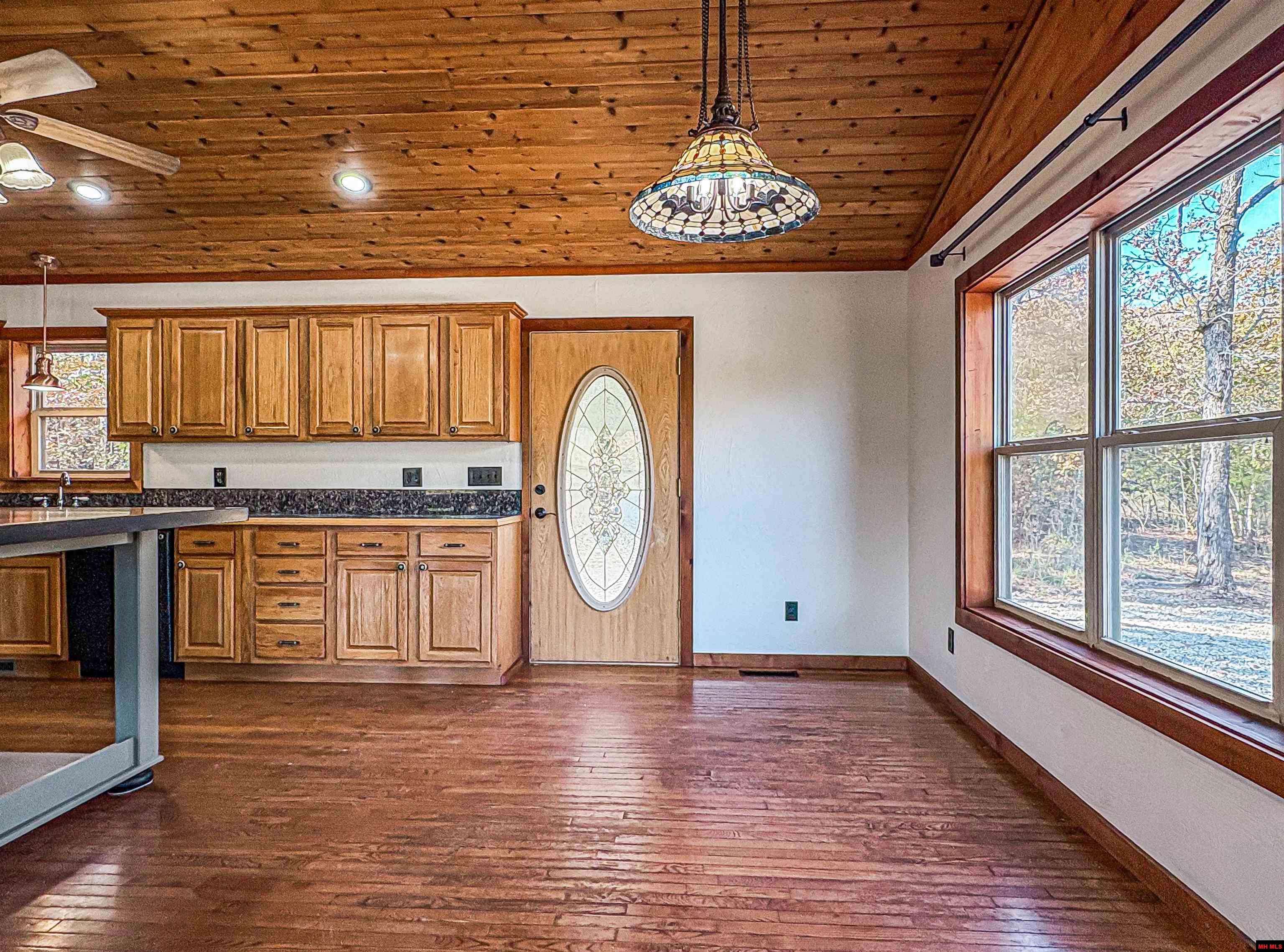 1113 Thousand Oaks Drive