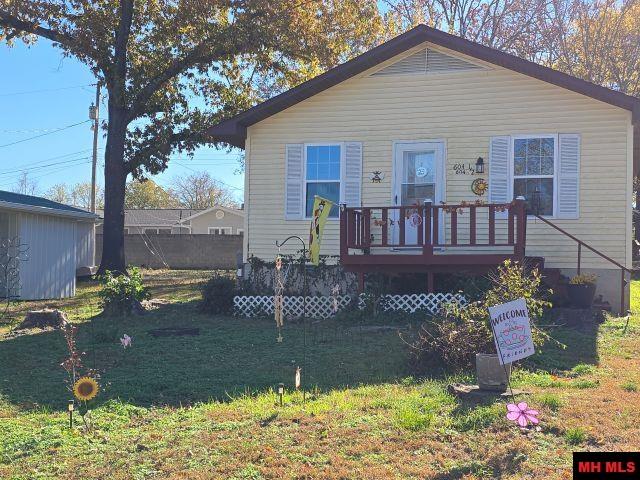 604 1/2 Girard Street