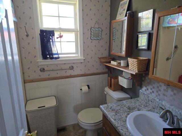 604 1/2 Girard Street