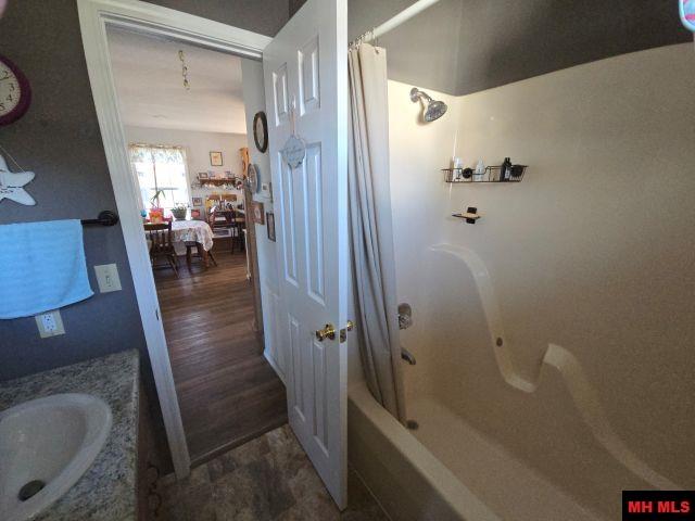 604 1/2 Girard Street